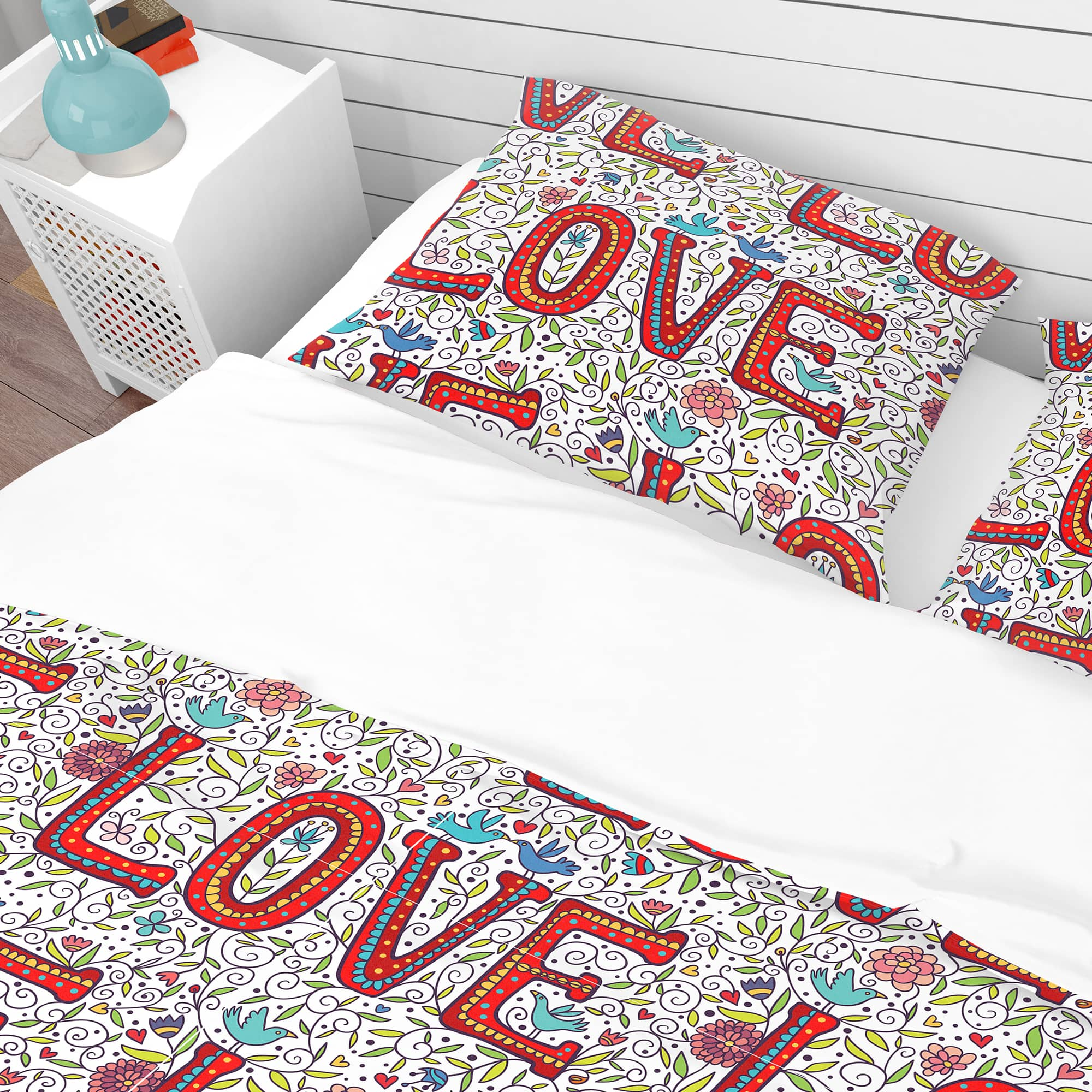 Designart &#x27;Color Love Pattern&#x27; Modern &#x26; Contemporary Bedding Set - Duvet Cover &#x26; Shams