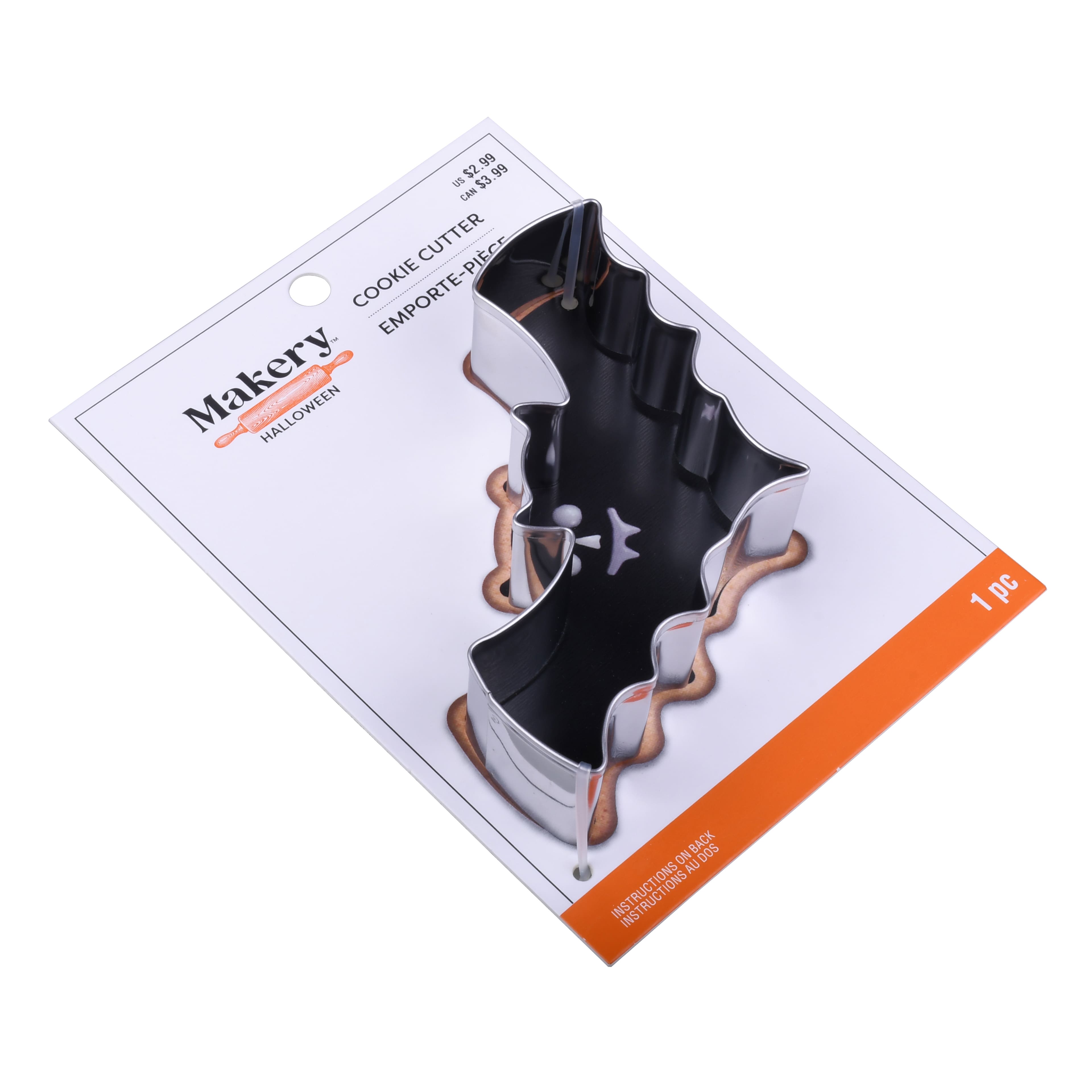 3.75&#x22; Bat Cookie Cutter by Makery&#x2122;
