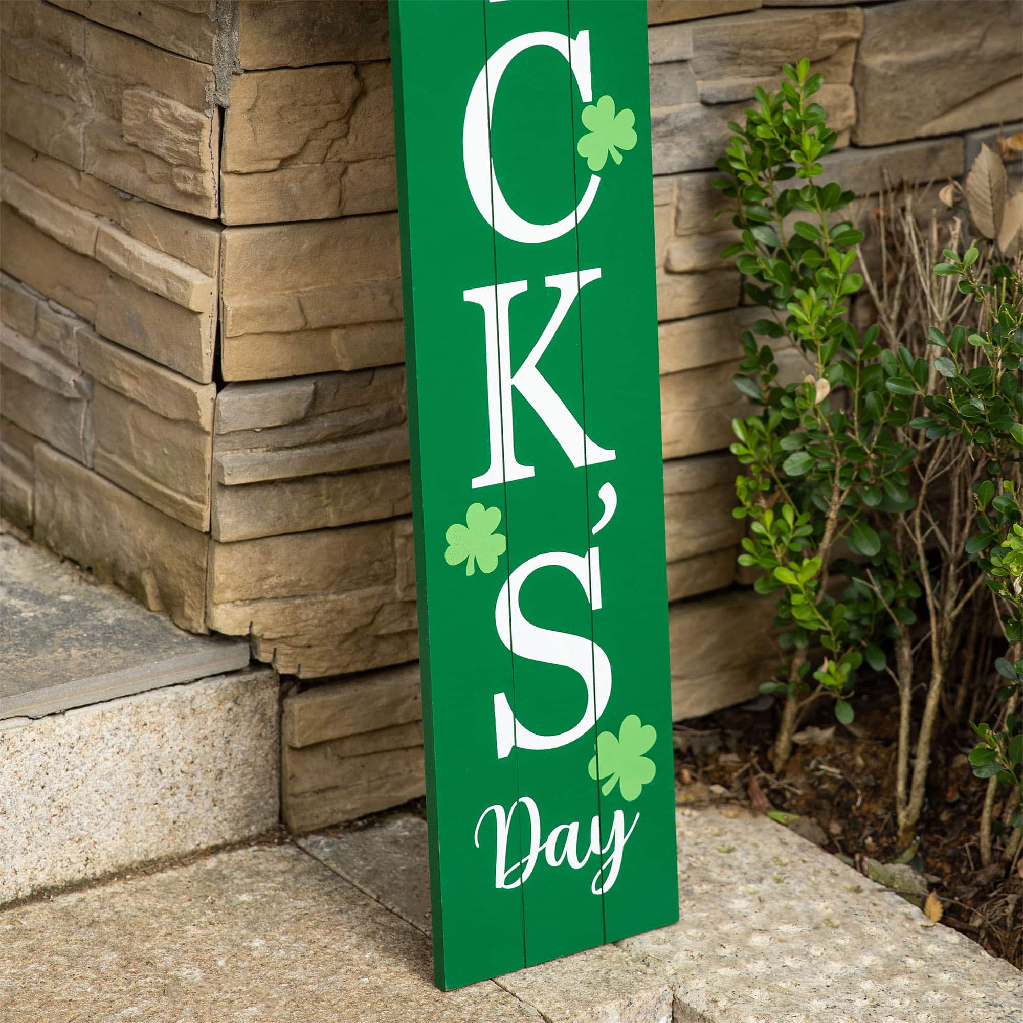 Glitzhome® 60'' Wooden ''Happy St. Patrick's Day'' Porch Sign