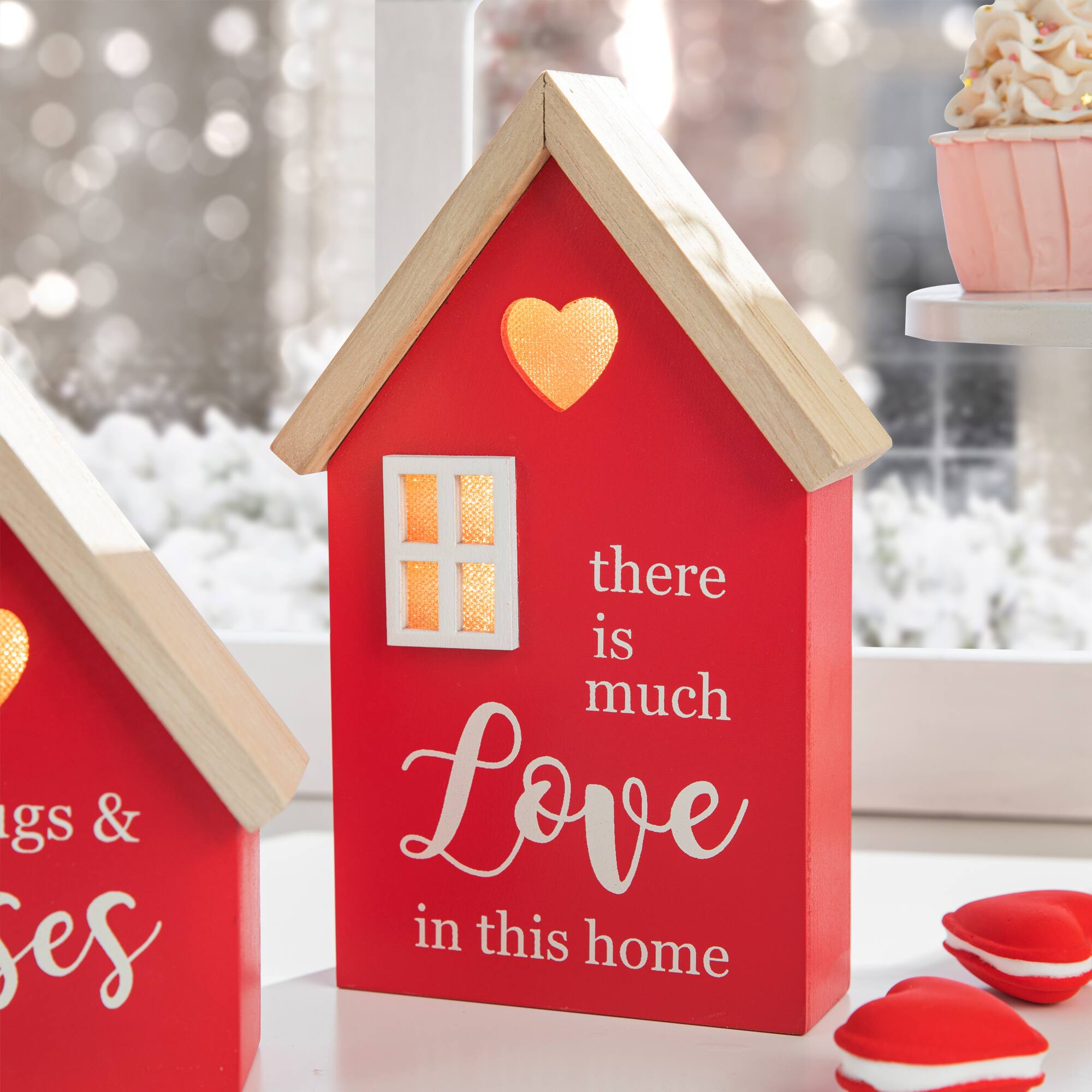 Glitzhome&#xAE; Lighted Valentine&#x27;s Wooden House Table D&#xE9;cor Set