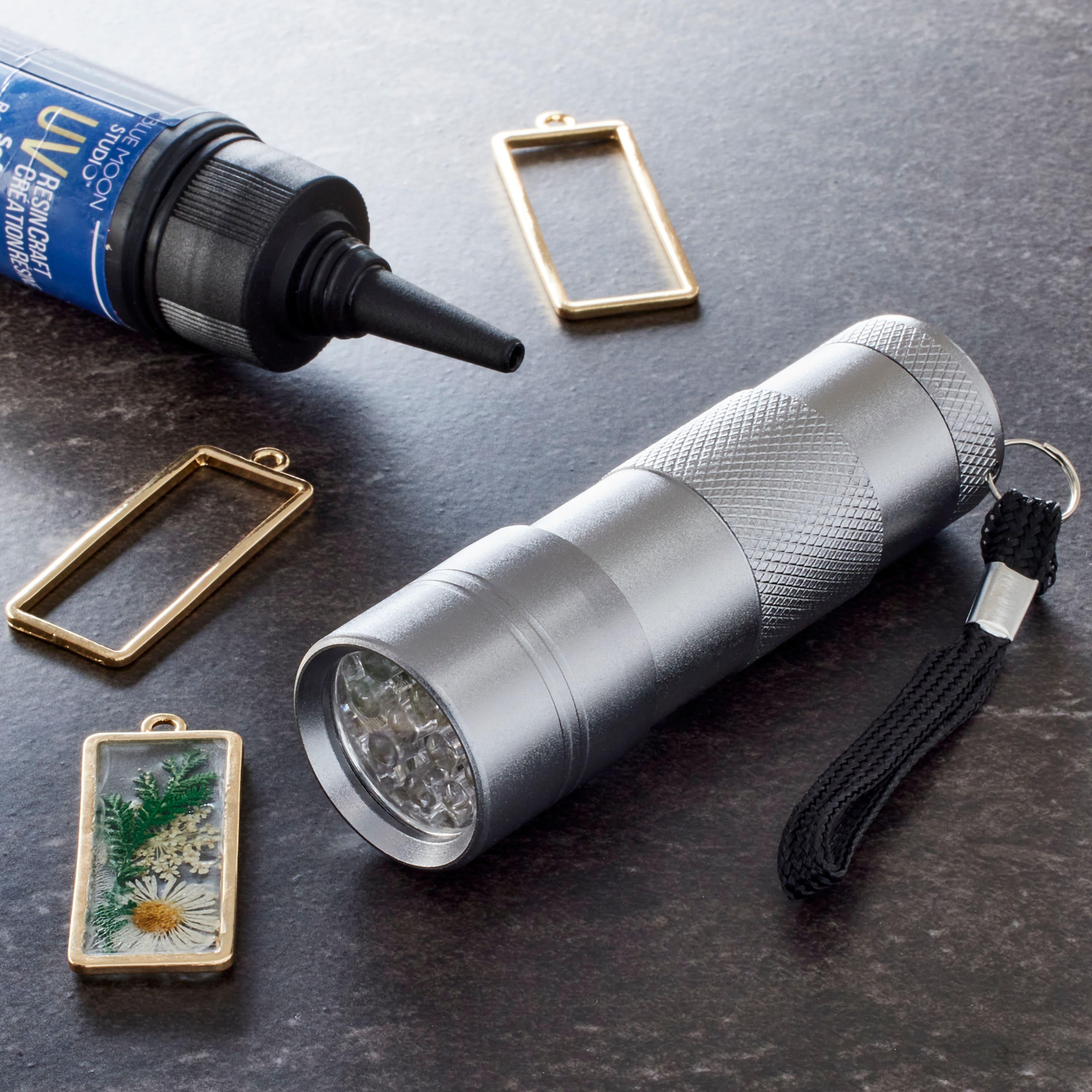 Blue Moon Studio™ UV Resin Craft 12 LED UV Flashlight