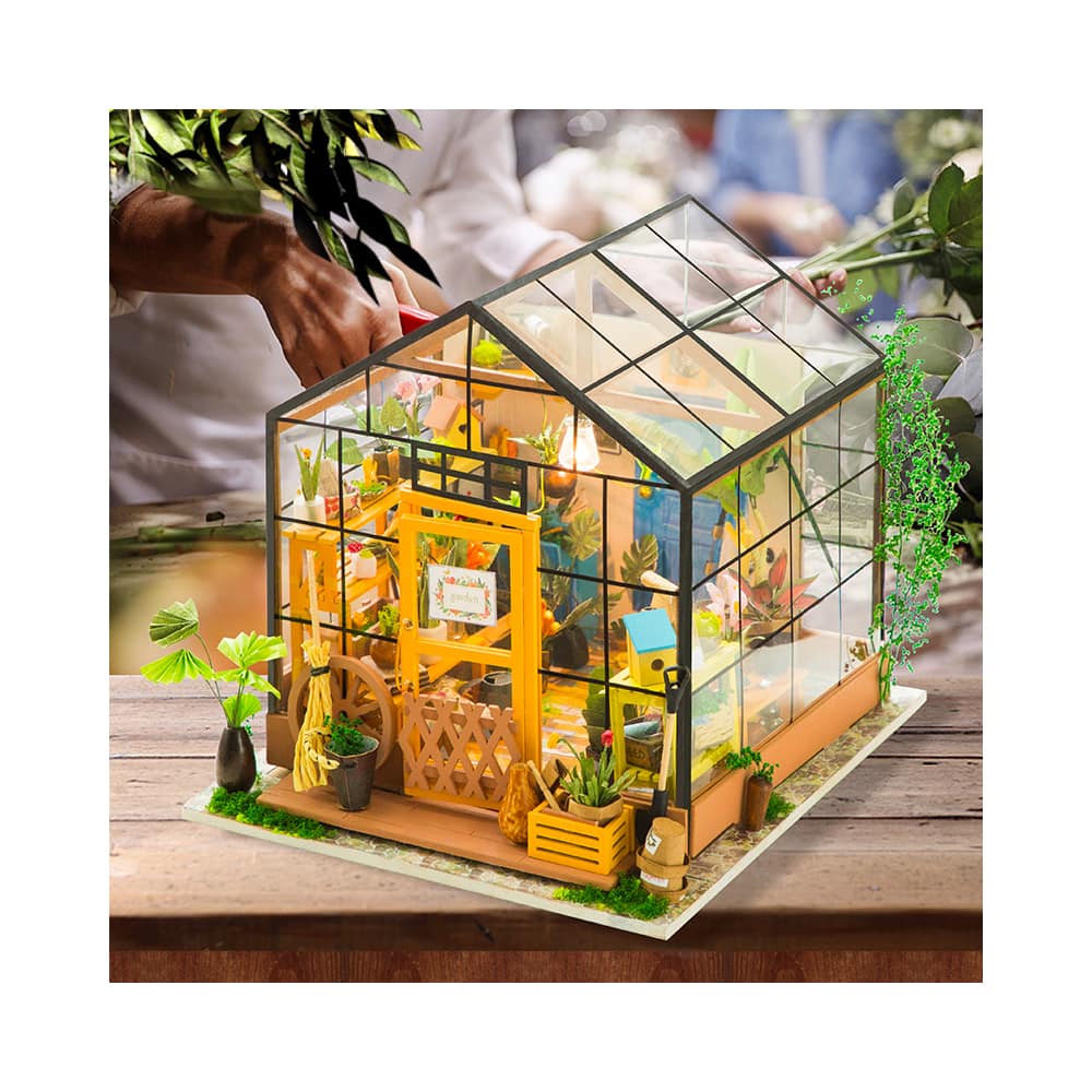 Rolife Cathy&#x27;s Flower House DIY Miniature Kit