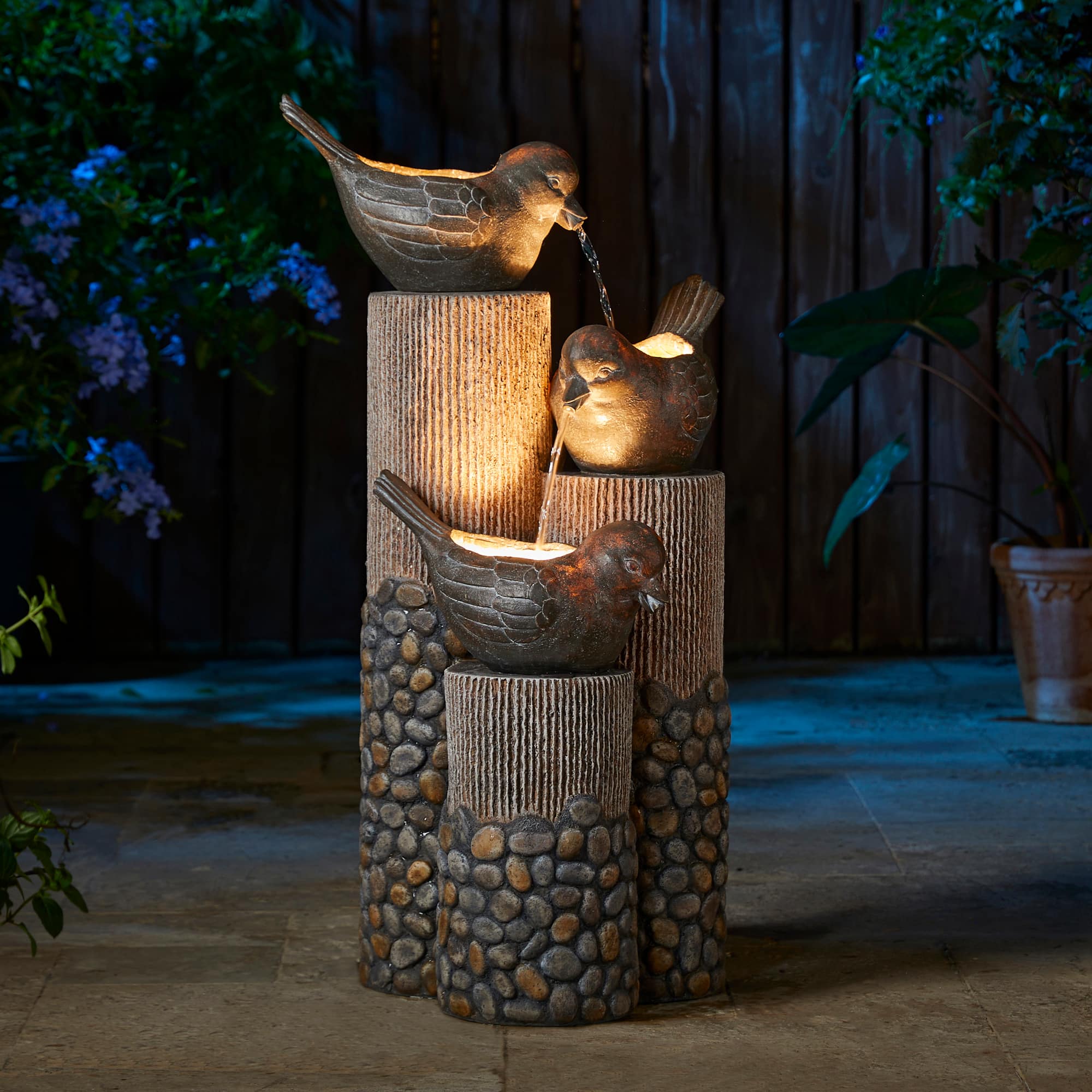 Glitzhome&#xAE; 30.75&#x22; 3-Tier Natural Faux Pebbles Textured Bird Basin Outdoor Fountain with LED Light