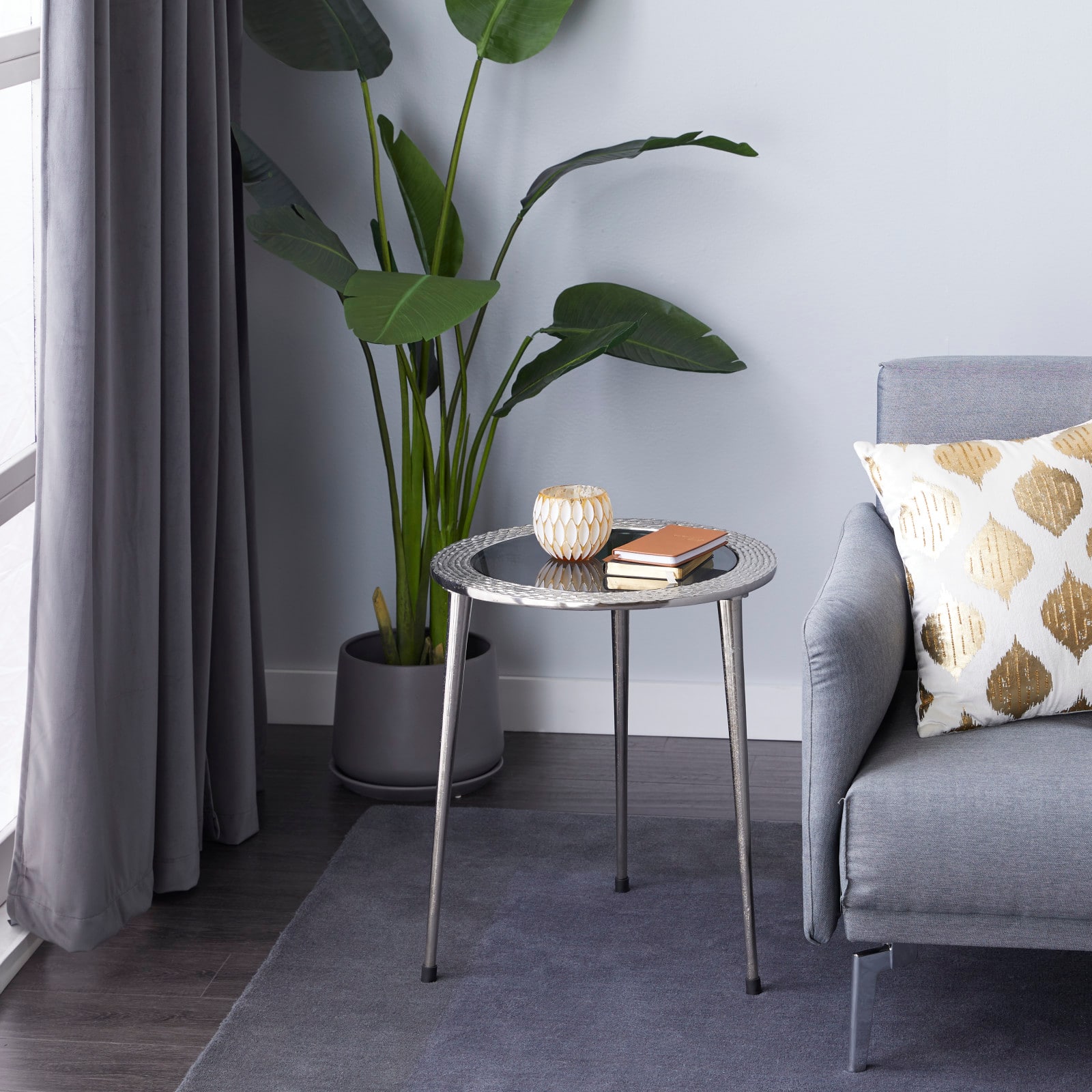 19" Silver Contemporary Aluminum Accent Table