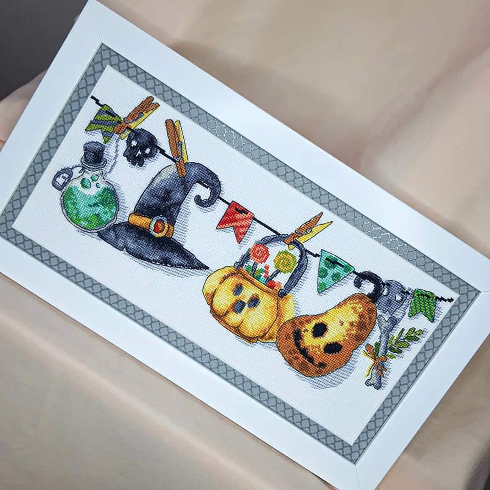 Charivna Mit Cross Stitch Kit Halloween
