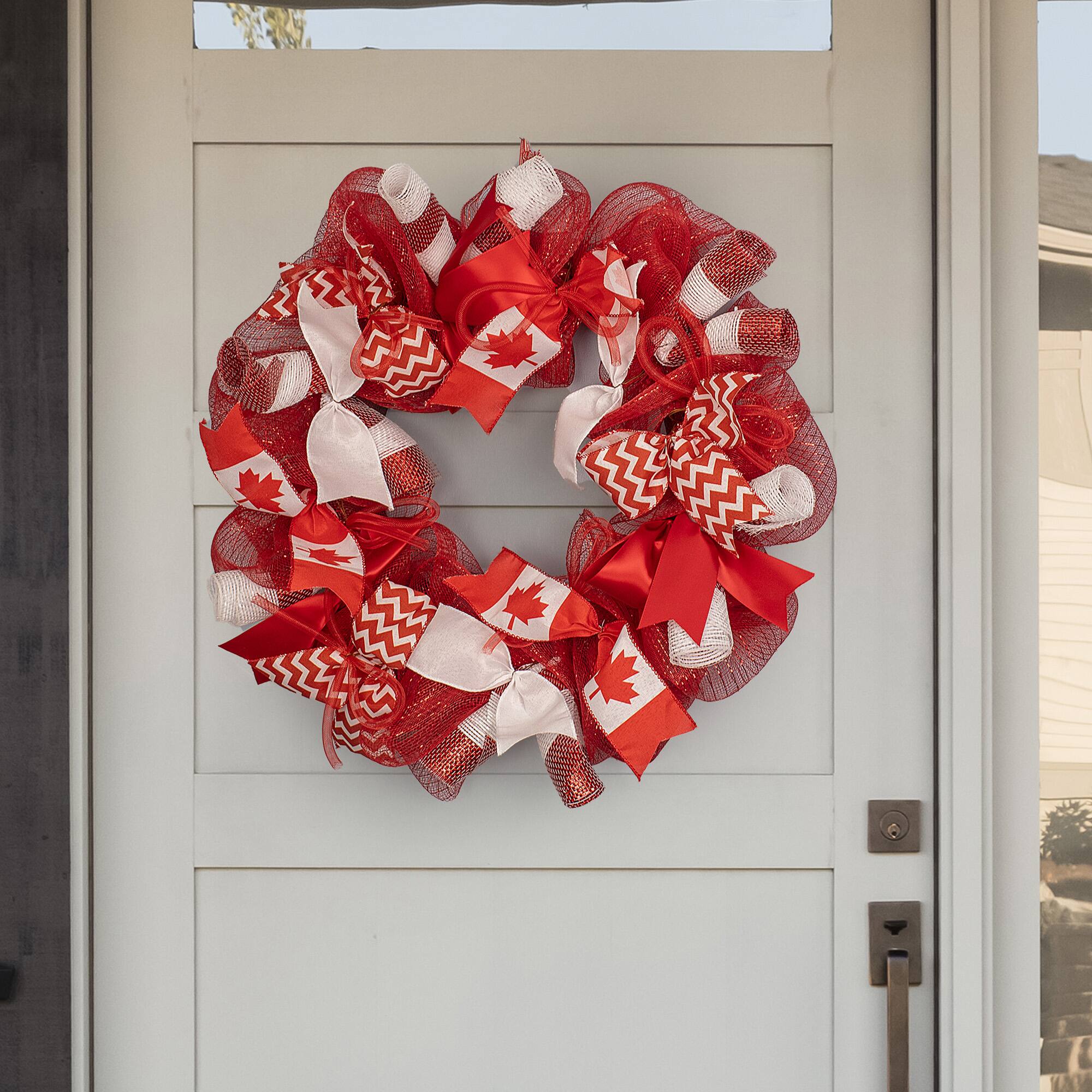 22&#x22; Red &#x26; White Mesh Wreath by Celebrate It&#x2122;