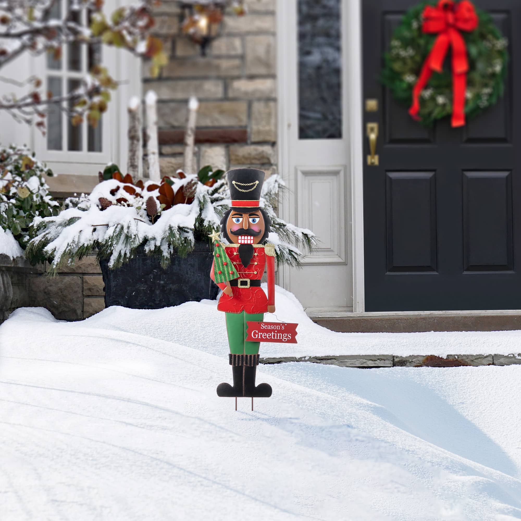 Glitzhome&#xAE; 36&#x22; Christmas Metal African Nutcracker Yard Stake