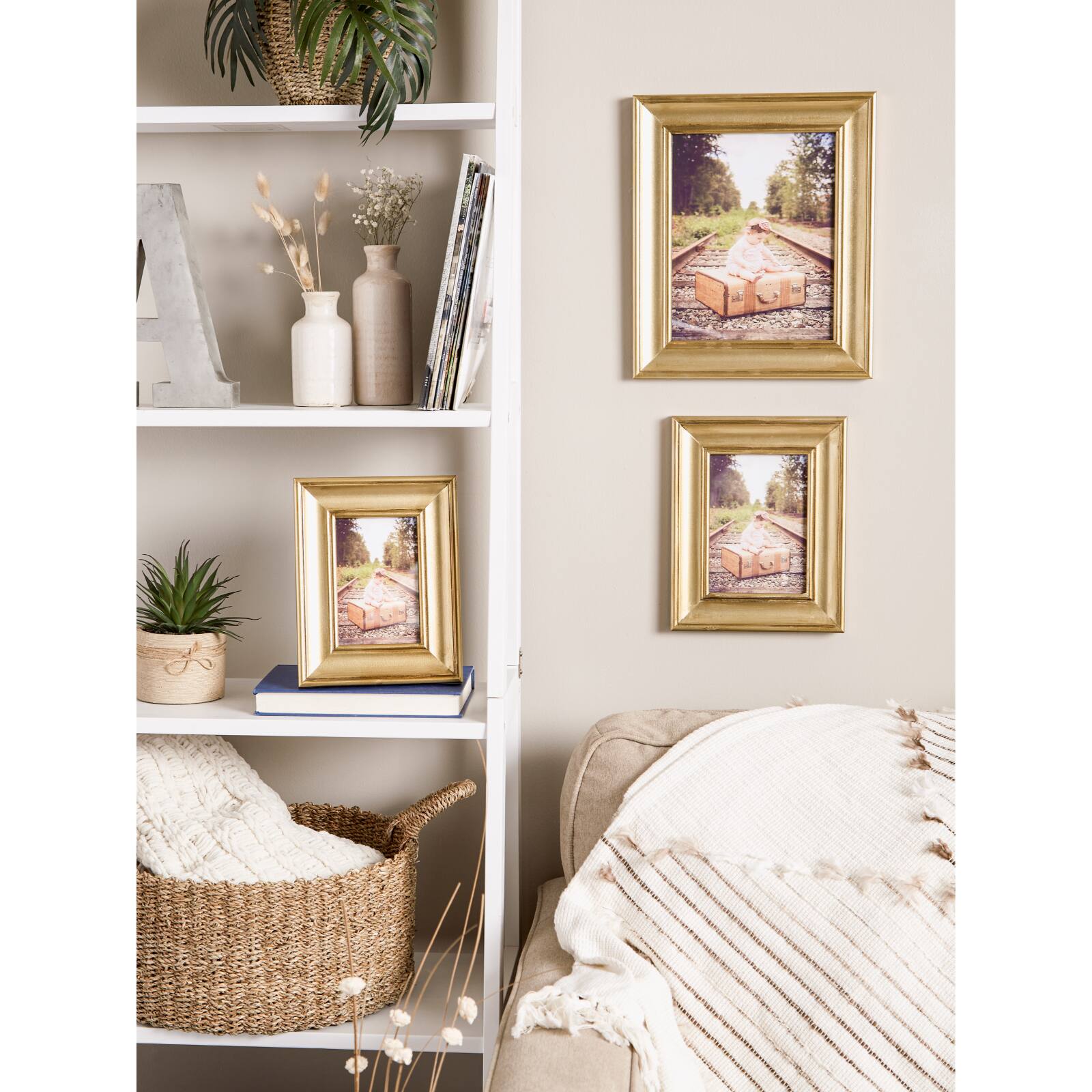 DII® Antique Gold Rub 5" x 7" Farmhouse Picture Frame