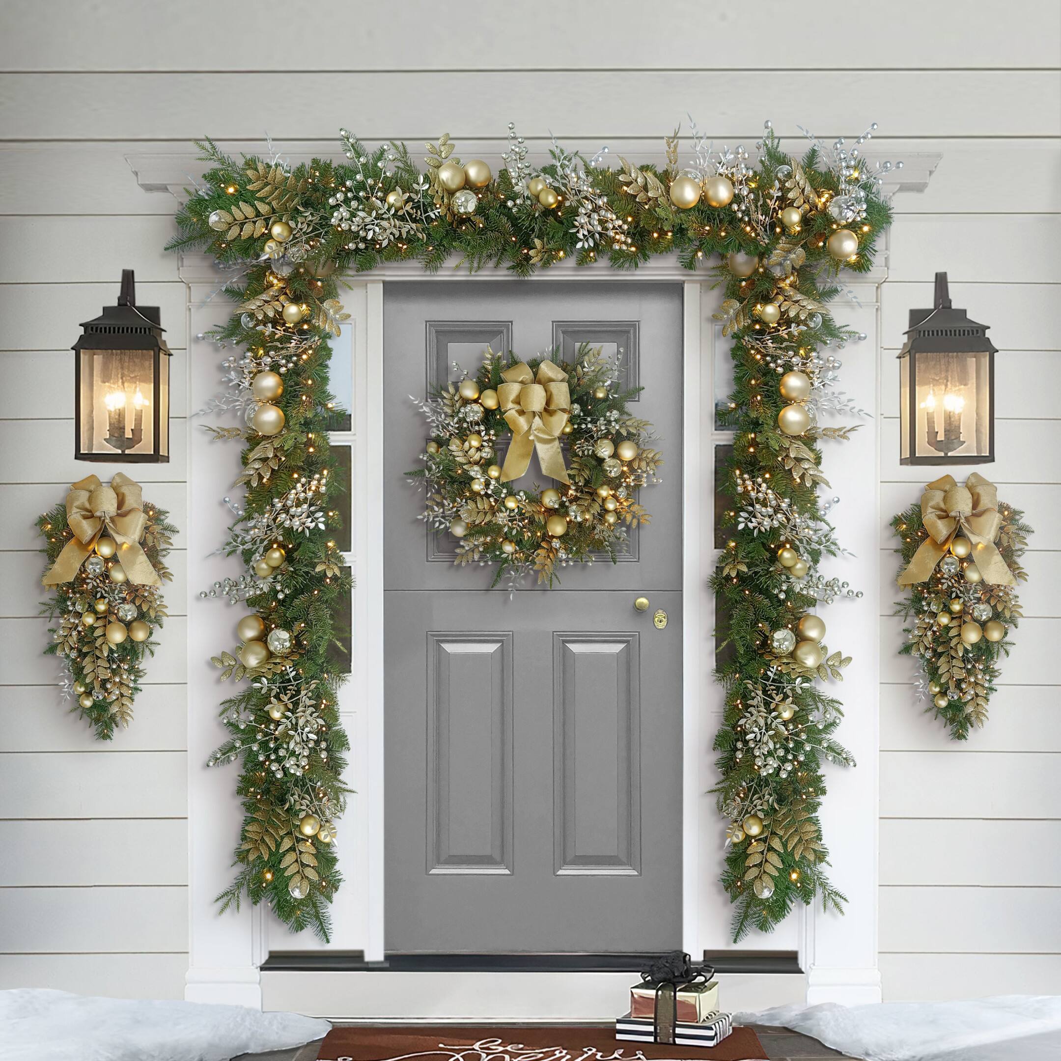 26&#x22; Battery-Operated Pre-Lit Decorated Artificial Wreath with Gold Bow