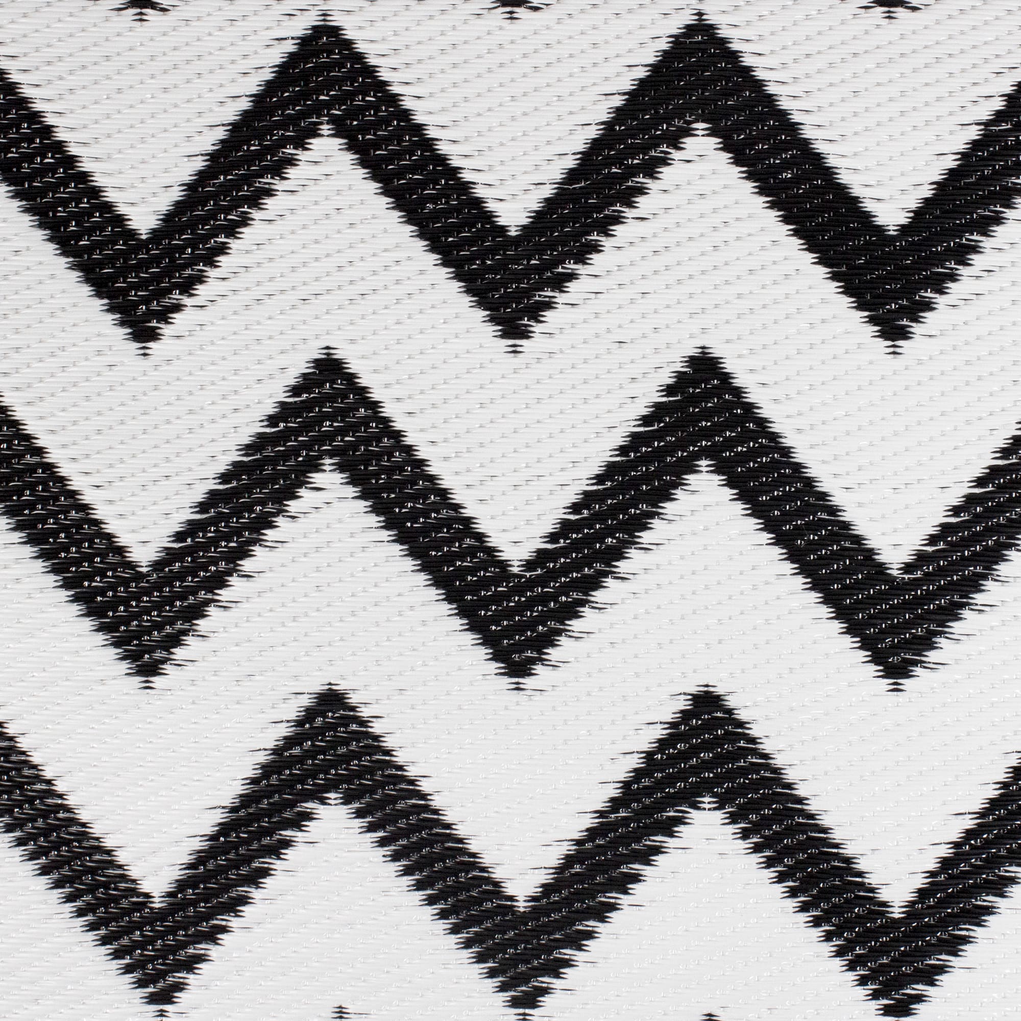 Black &#x26; White Chevron Rectangular Outdoor Area Rug, 4ft. x 6ft.