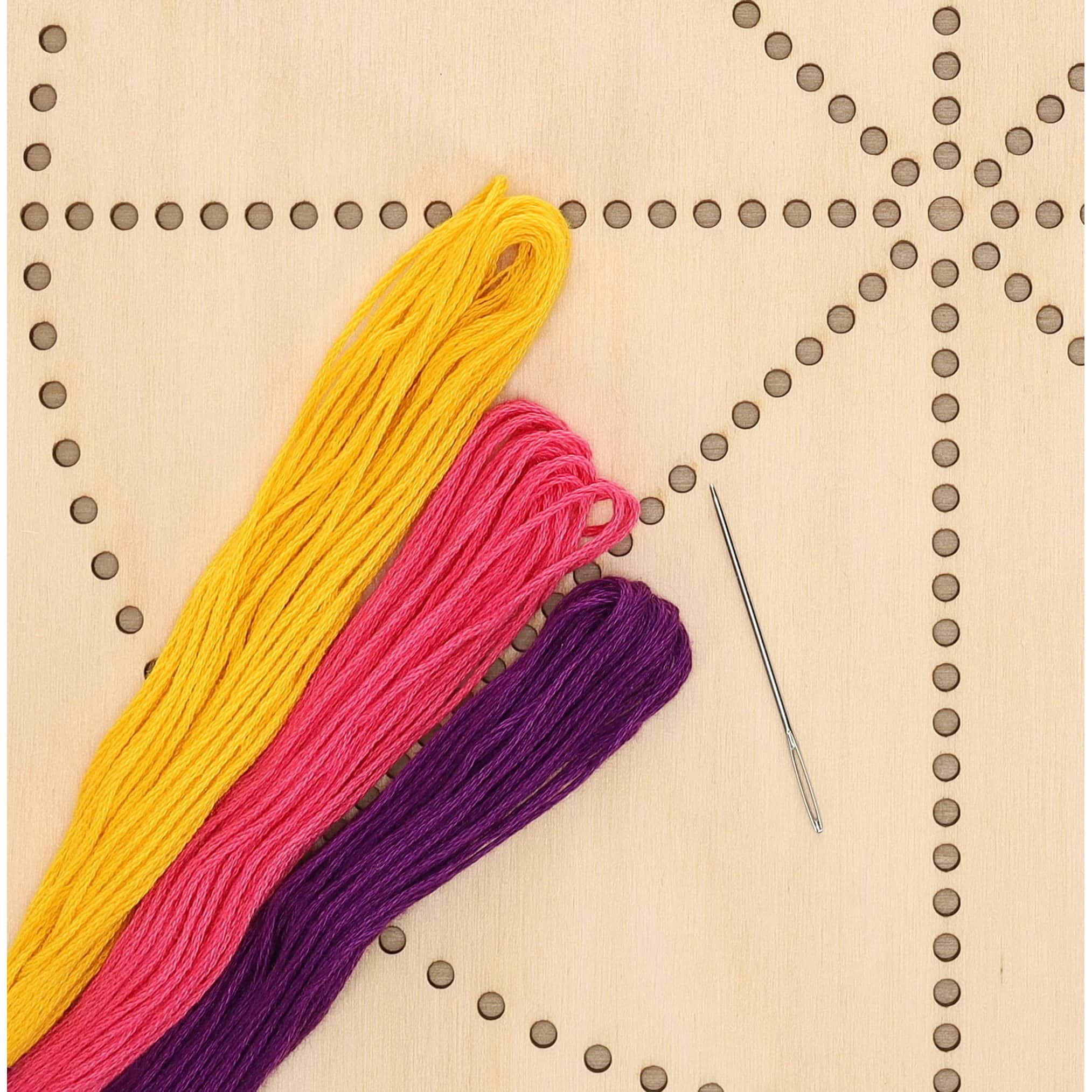 Leisure Arts&#xAE; Circle Stitched String Art Panel Kit