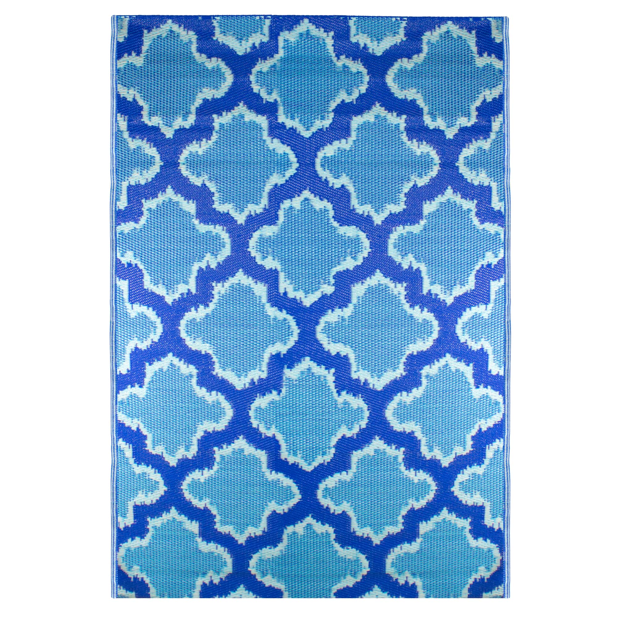 Blue Quatrefoil Rectangular Outdoor Area Rug, 4ft. x 6ft.
