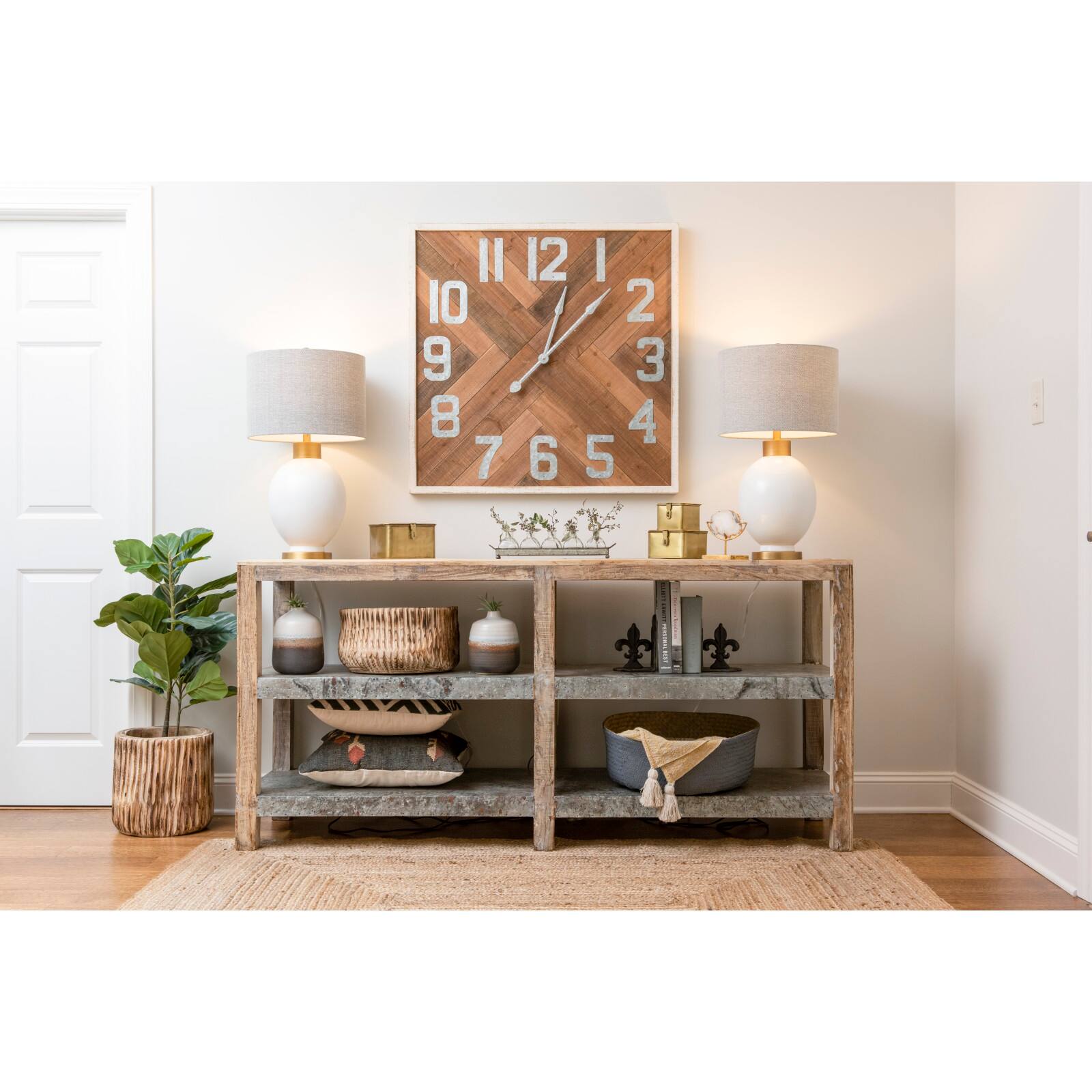 Hello Honey&#xAE; 10&#x22; Fleur de Lis Shaped Iron Bookend Set