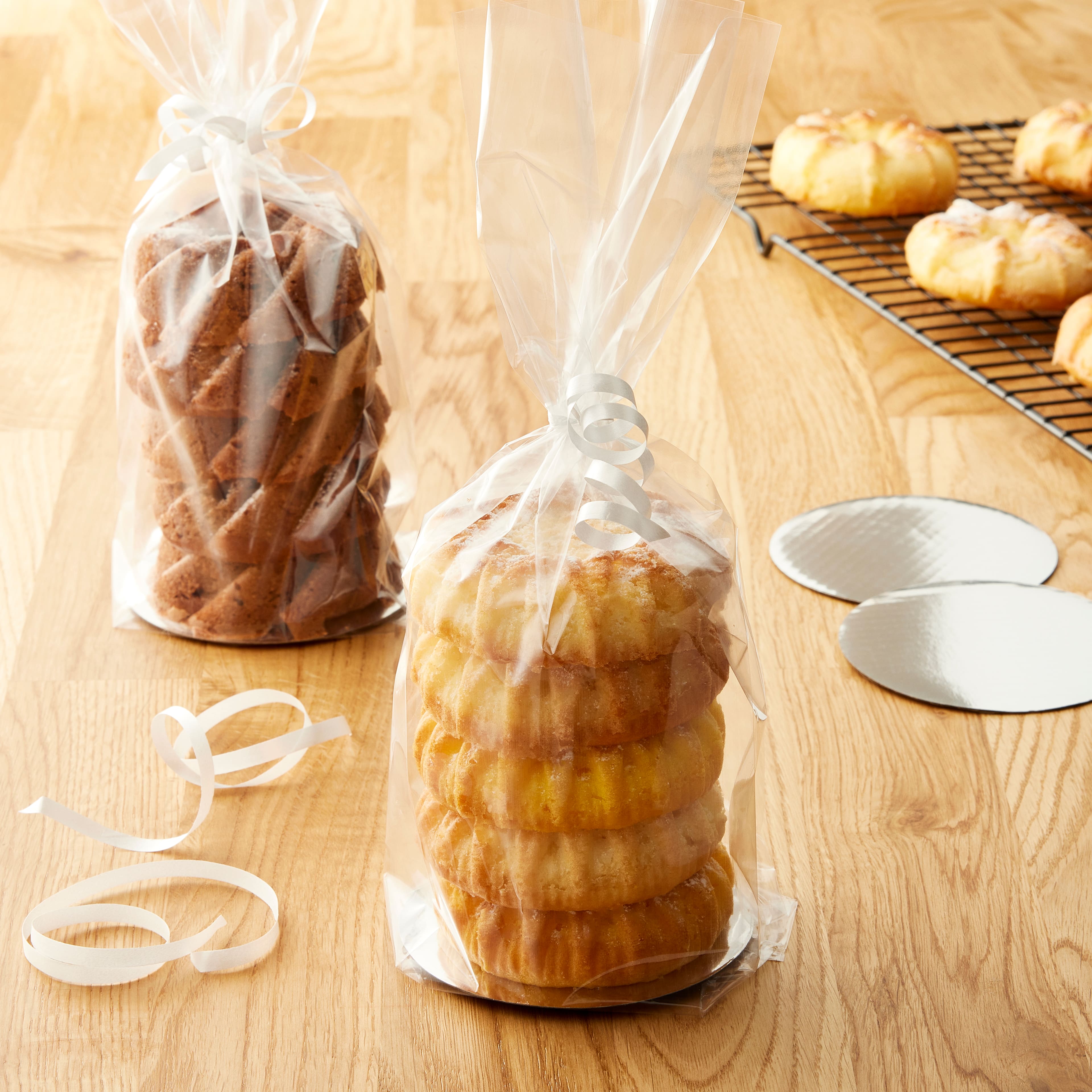 12 Packs: 8 ct. (96 total) Treat Plate Kit by Celebrate It®