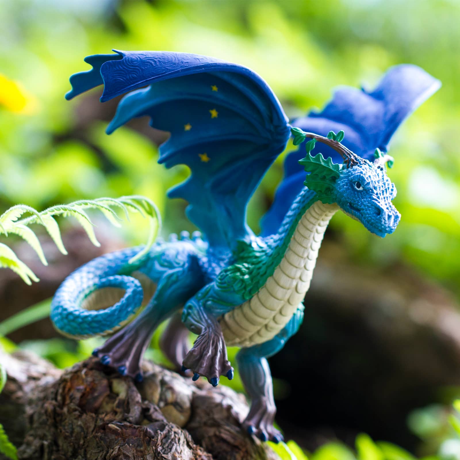 Safari Ltd&#xAE; Earth Dragon Toy