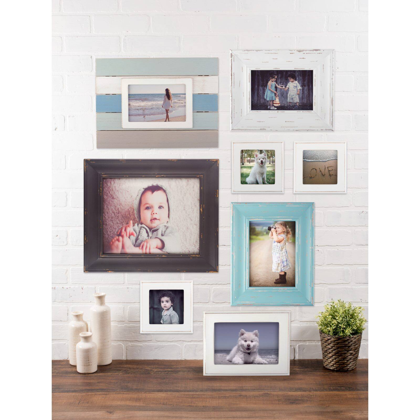 DII&#xAE; Blue Distressed Farmhouse Frame