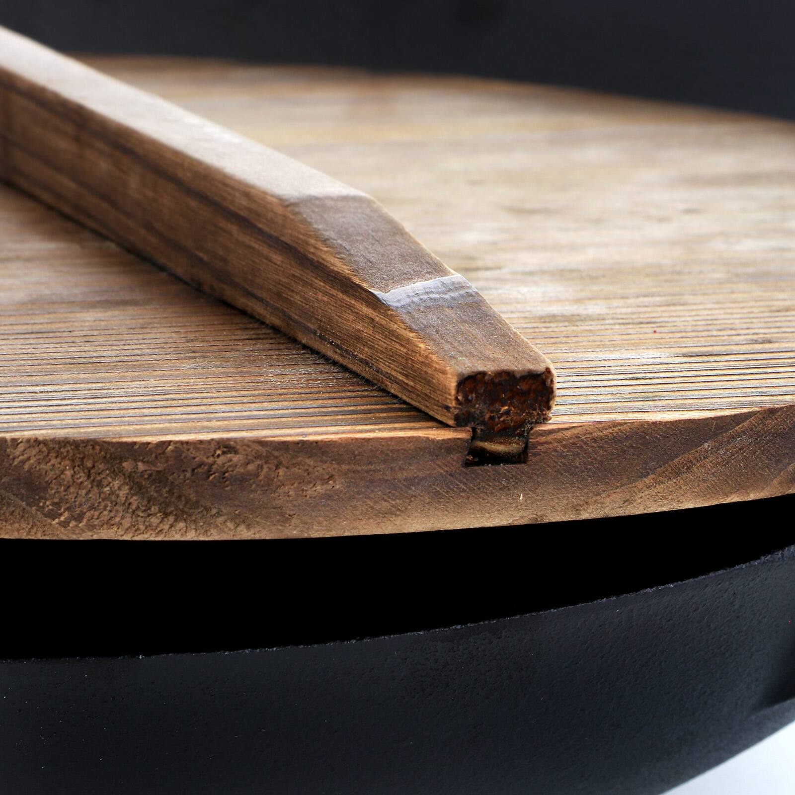 MegaChef 14&#x22; Heavy Duty Cast Iron Wok With Wood Lid Set