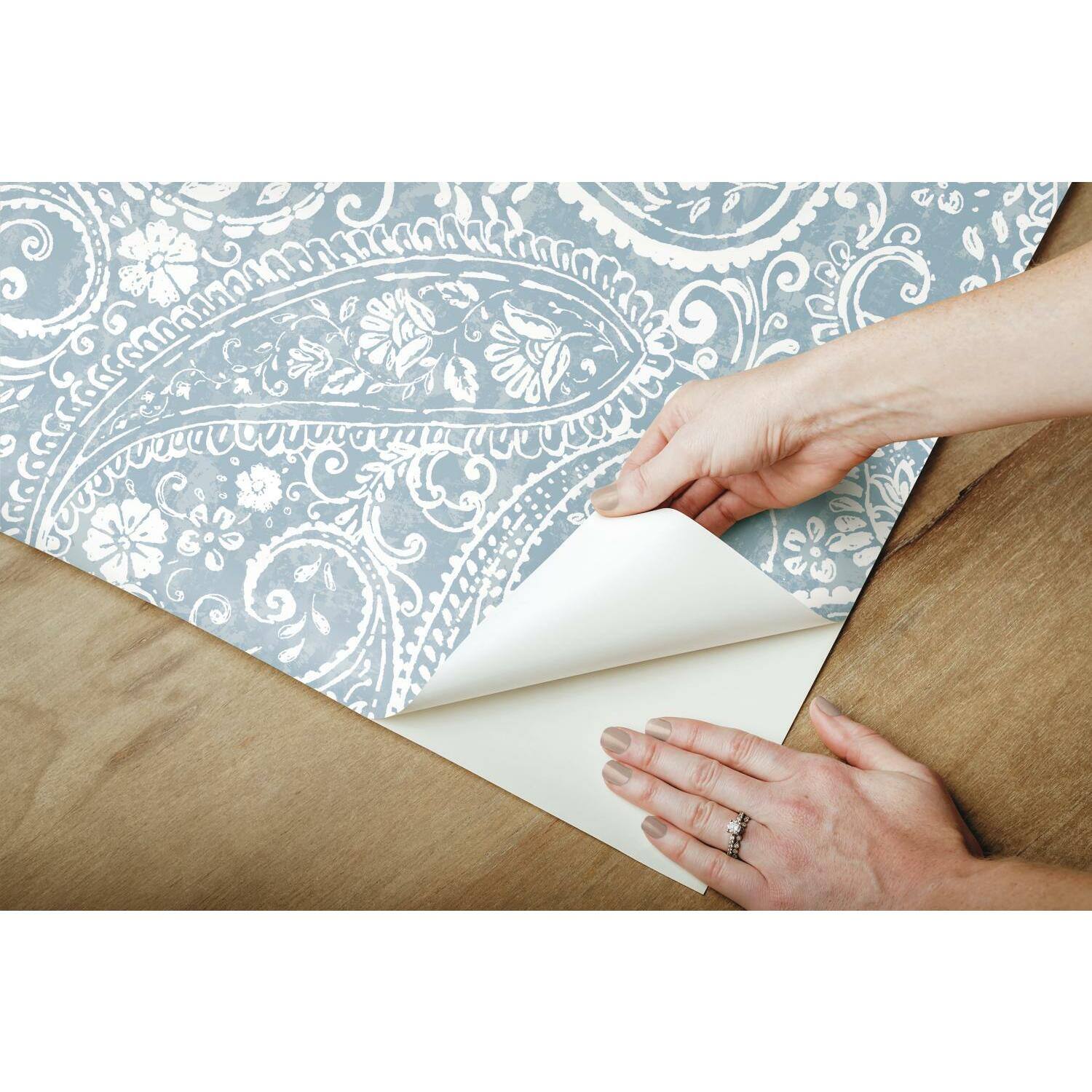 RoomMates Paisley Prince Peel &#x26; Stick Wallpaper
