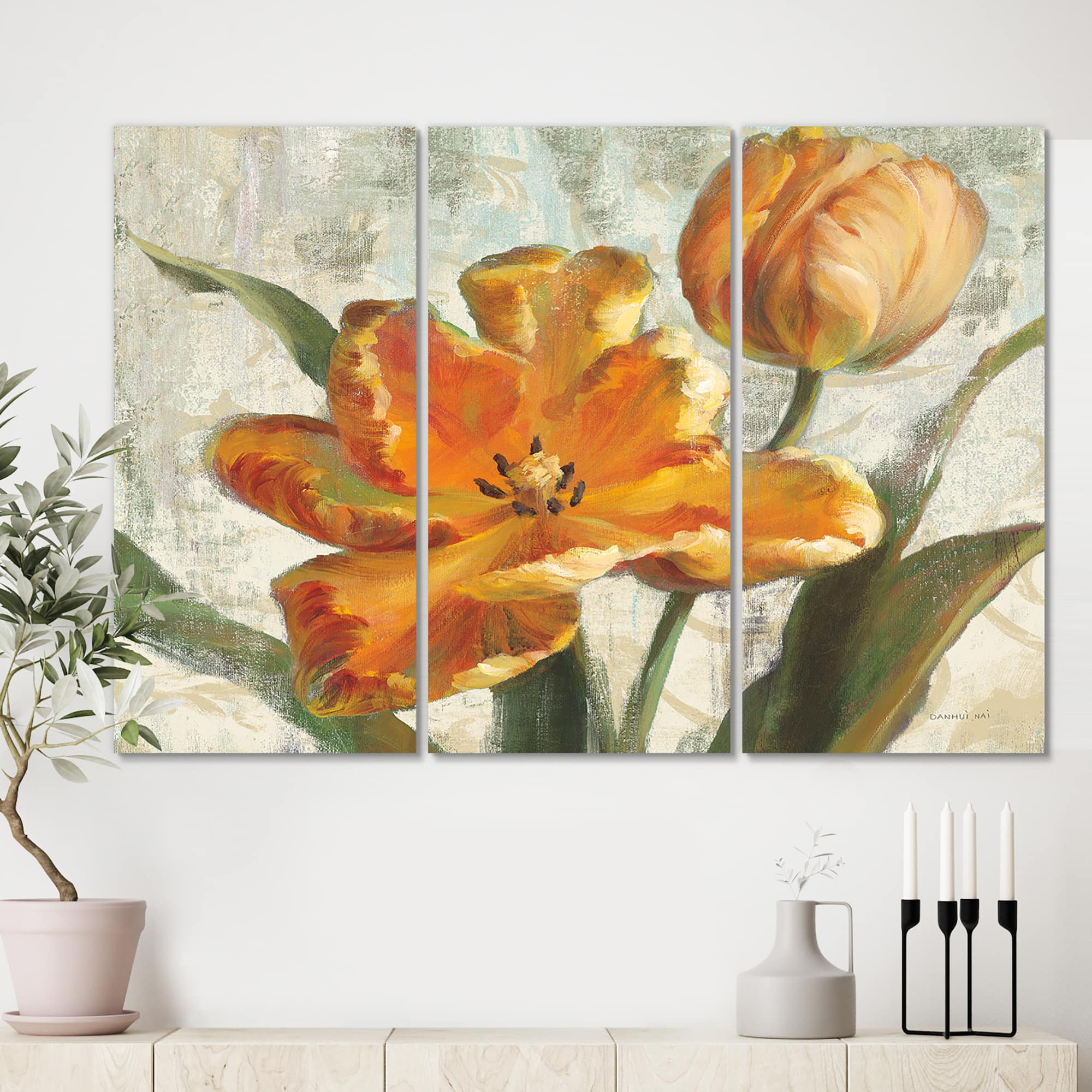 Designart - Parrot Tulips I on Ivory - Cabin & Lodge Premium Canvas Wall Art