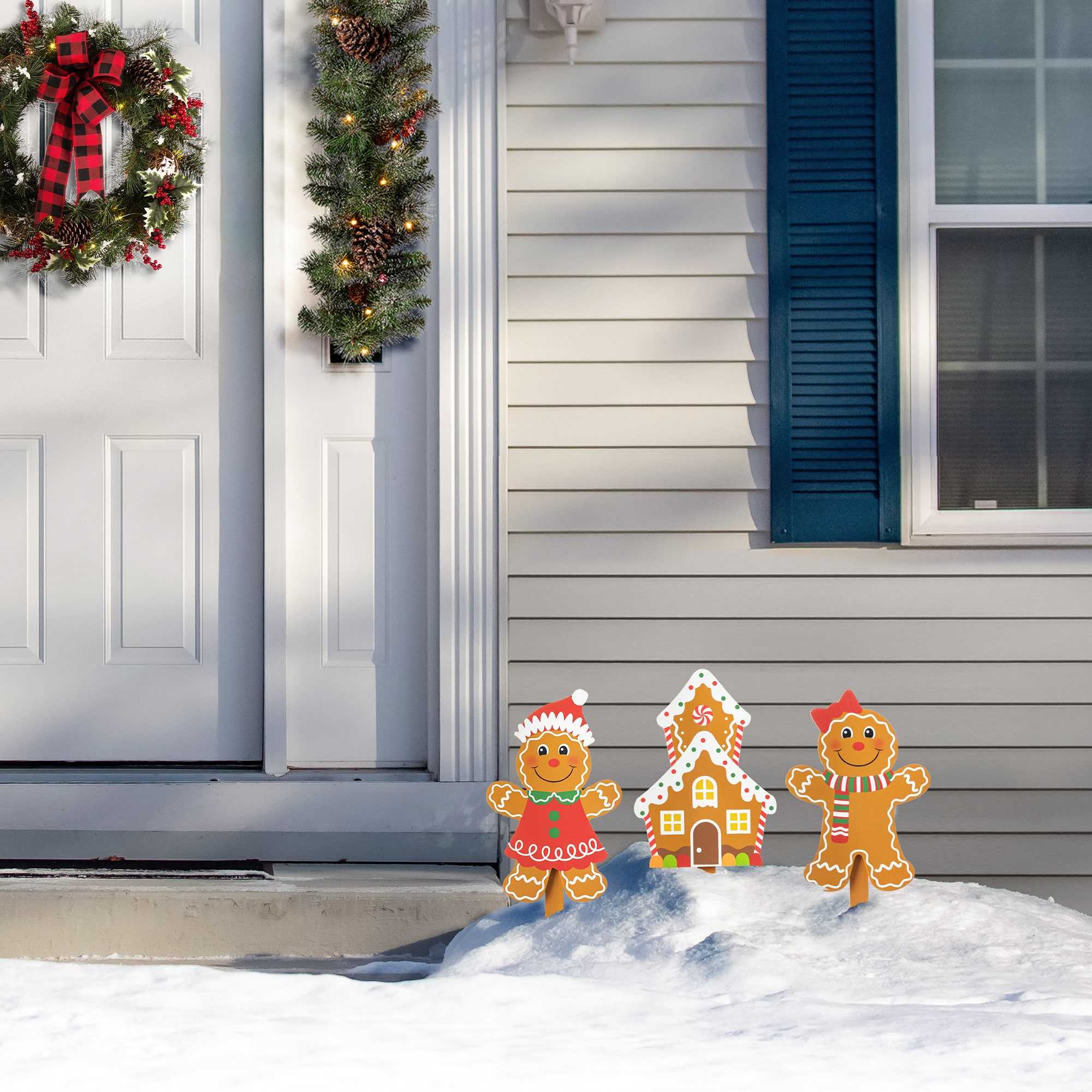 Glitzhome&#xAE; Wooden Gingerbread Man Yard Stake Set