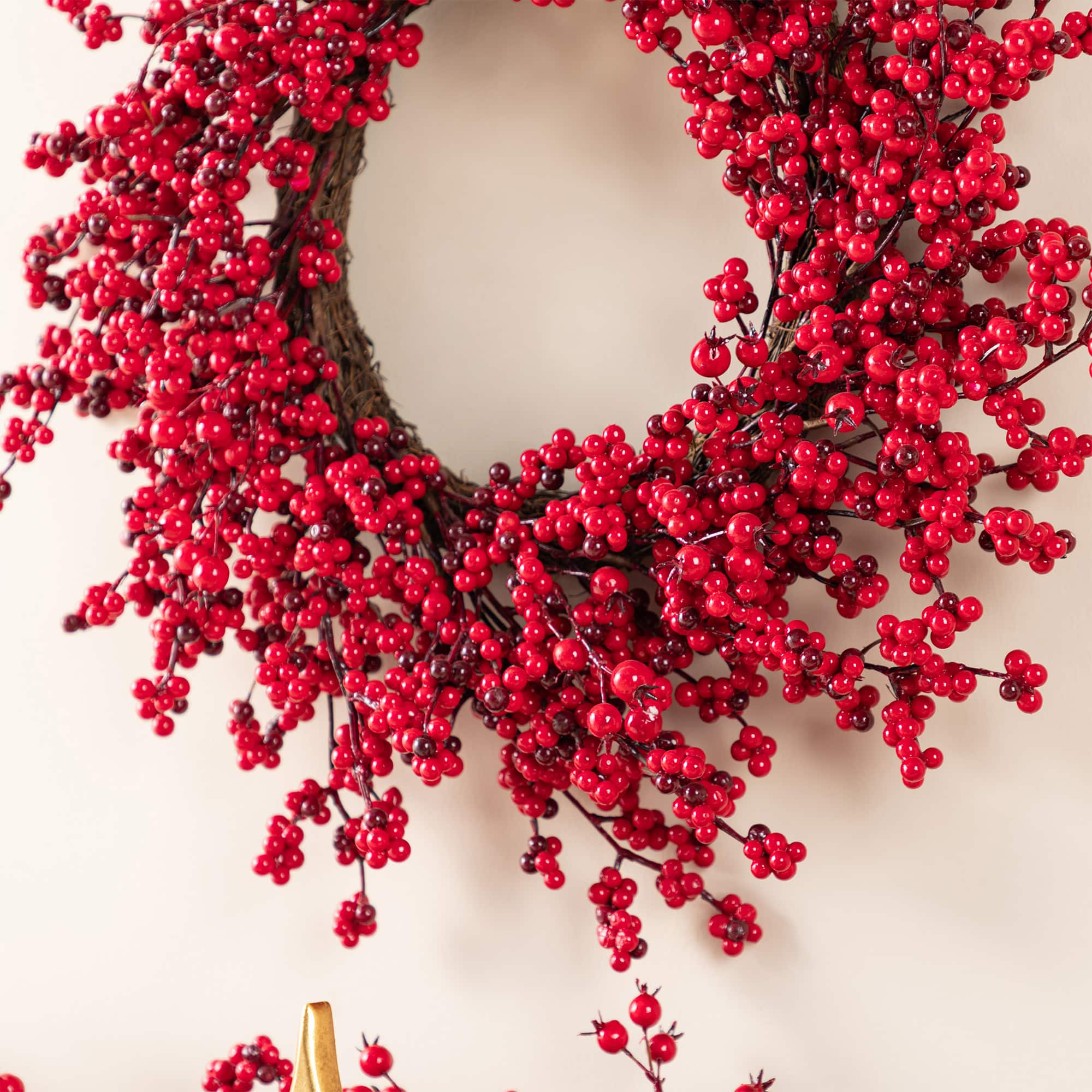 Glitzhome® 25"D Christmas Red Berries Wreath