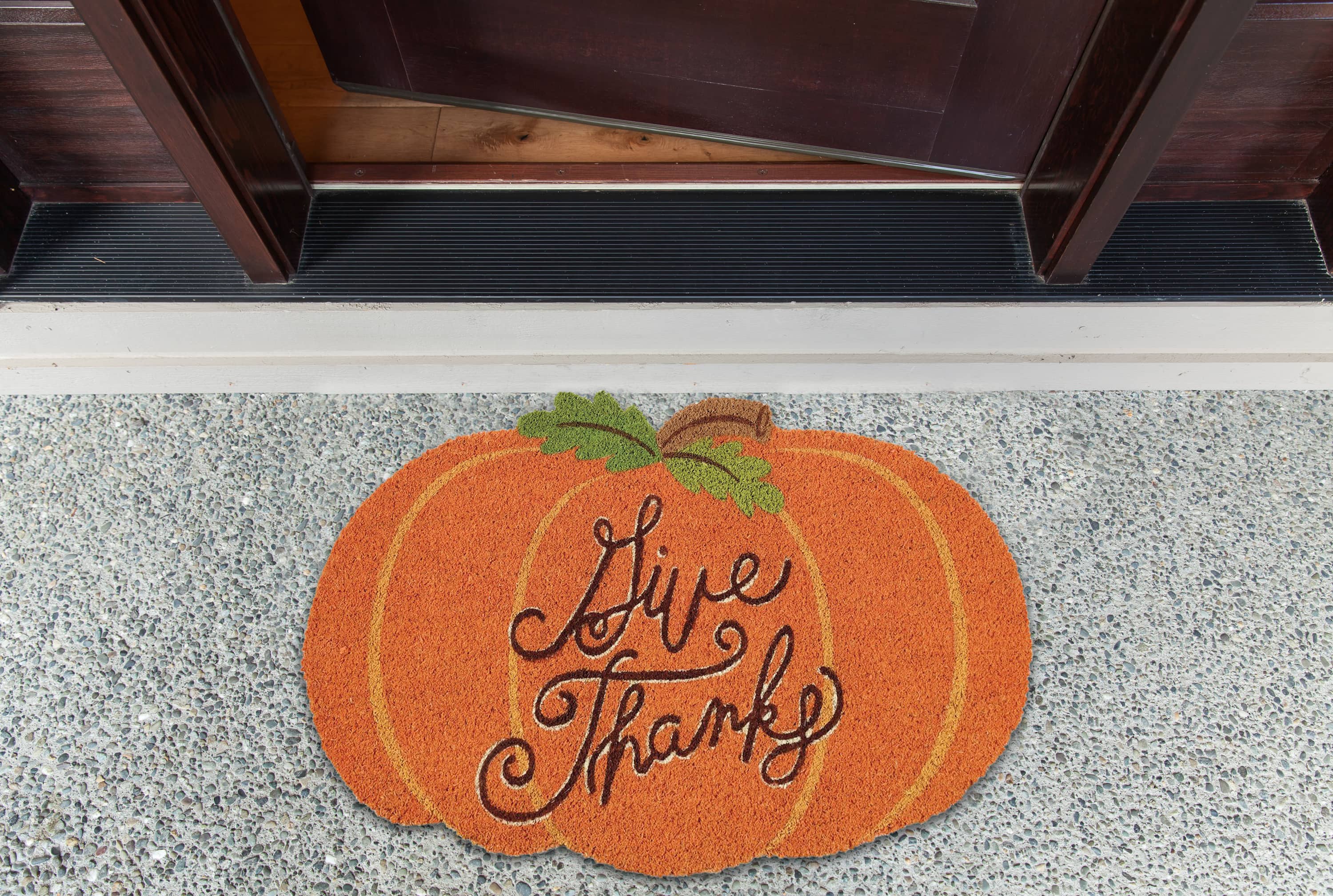 DII&#xAE; Give Thanks Pumpkin Doormat