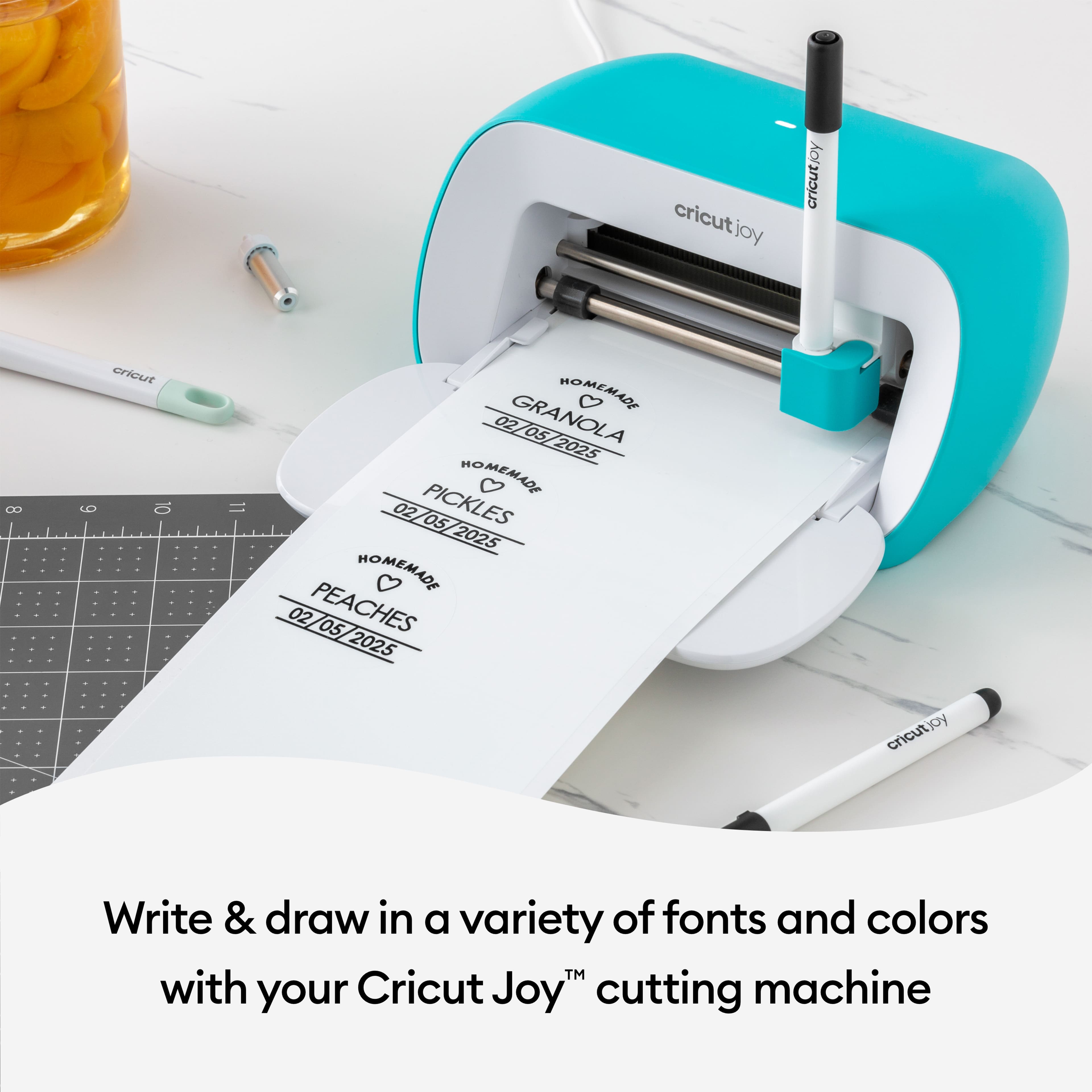 Cricut Joy&#x2122; 1.0mm Permanent Metallic Markers, 3ct.