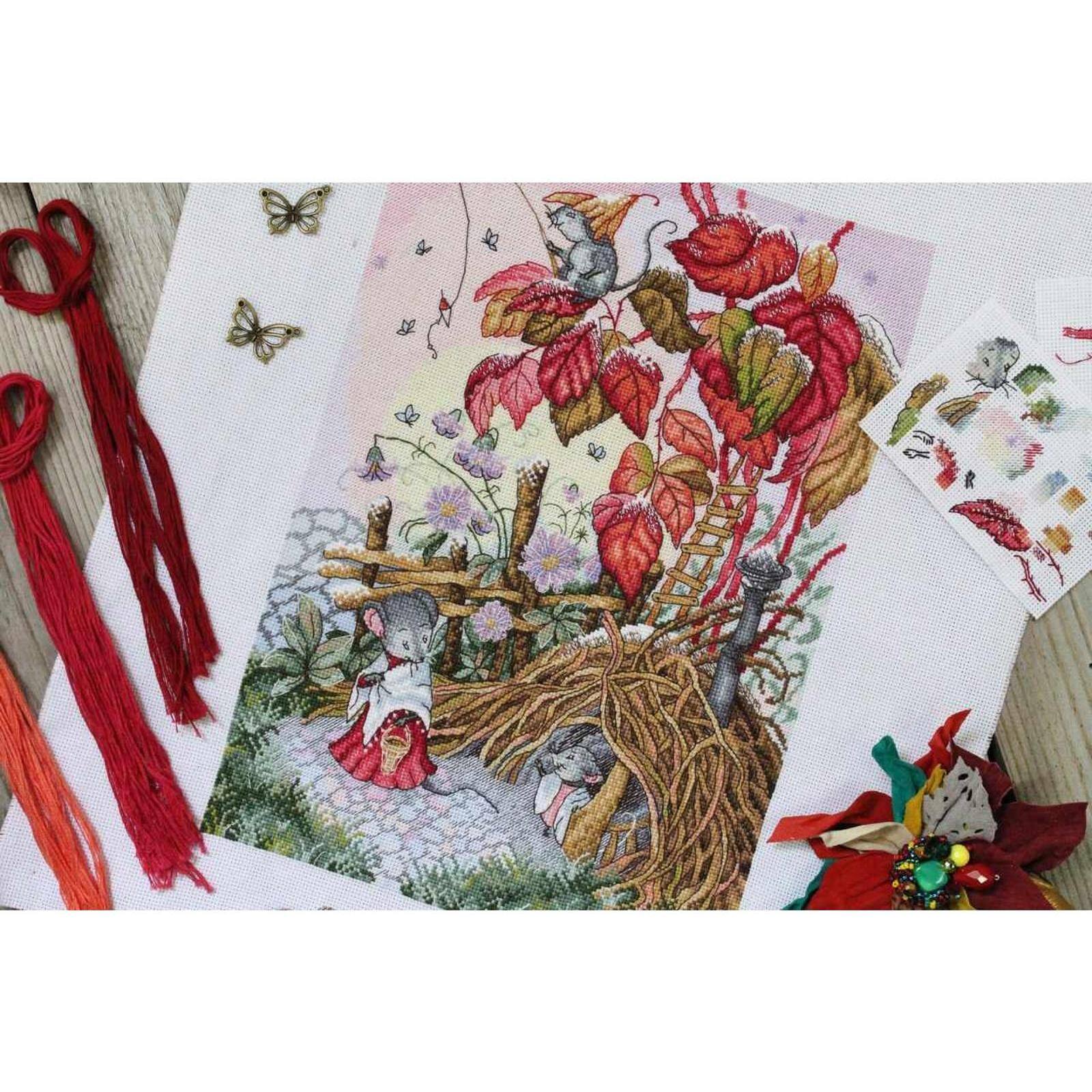 Mp Studia Autumn Morning Cross Stitch Kit