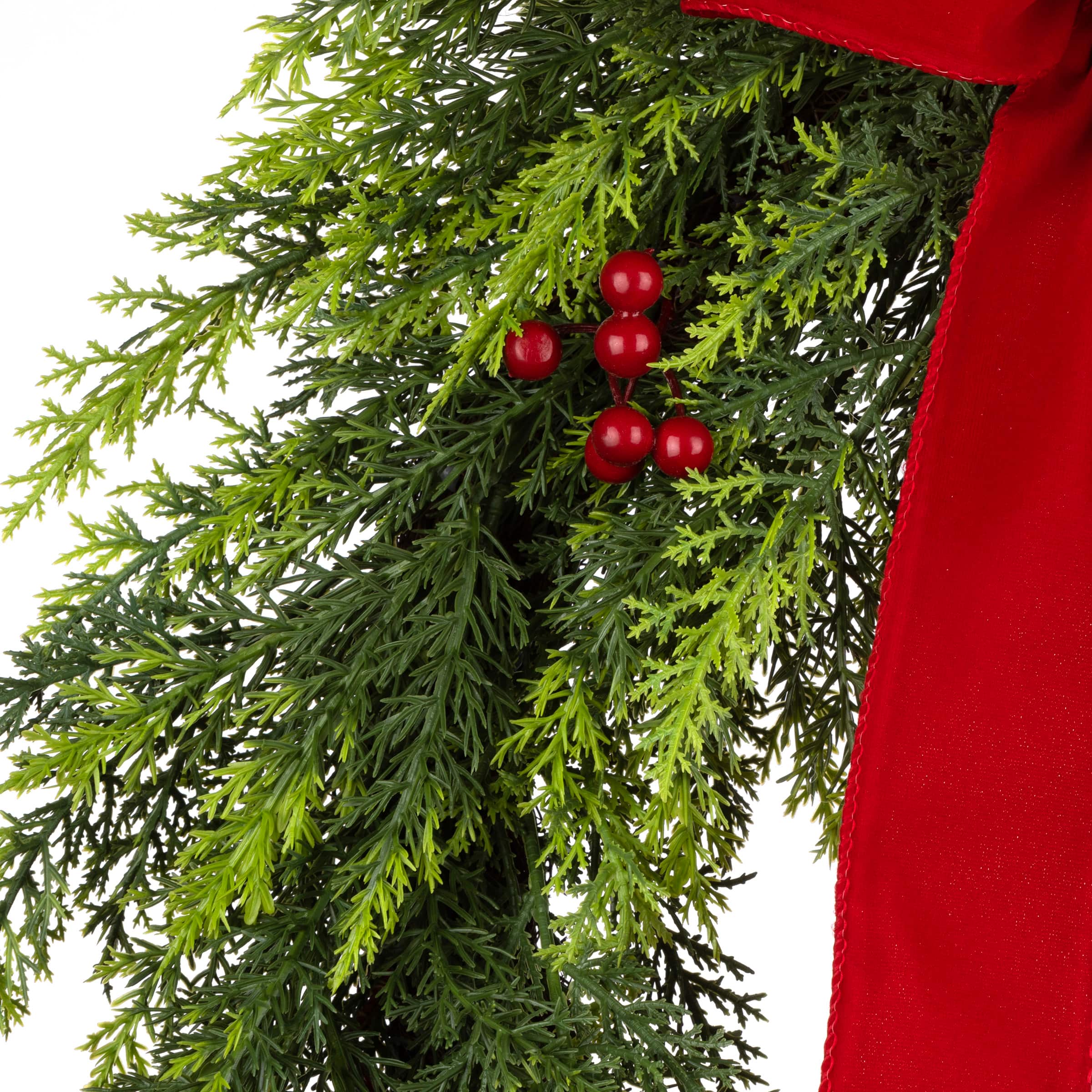 24" Christmas Classic Wreath