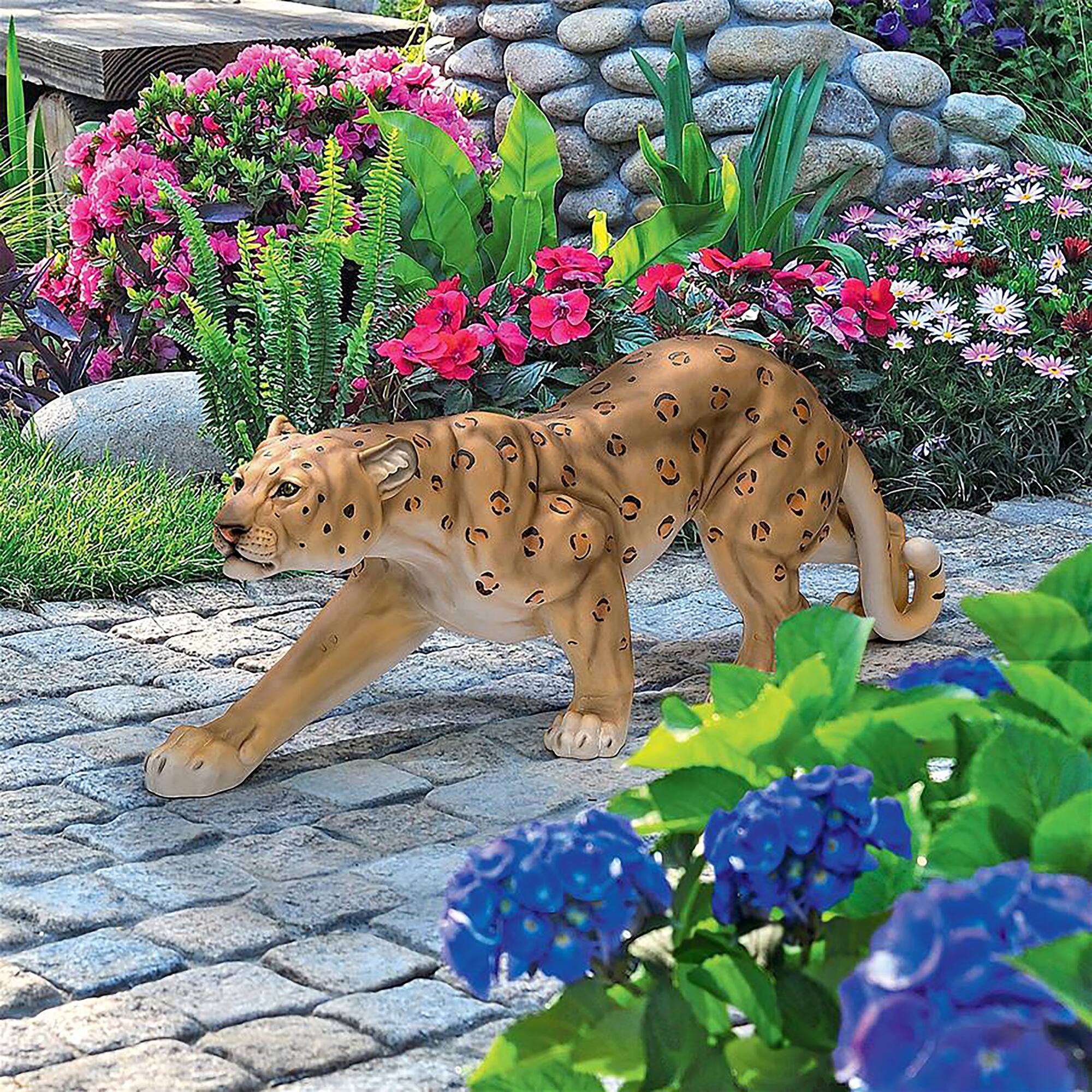Design Toscano 10&#x22; Silent Pursuer Spotted Leopard Garden Statue