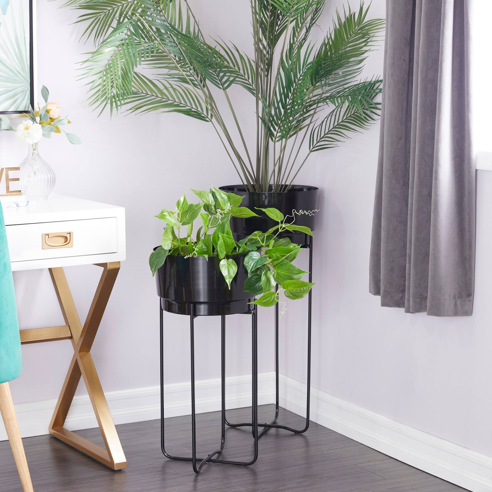 CosmoLiving by Cosmopolitan Contemporary Planter Stand Set