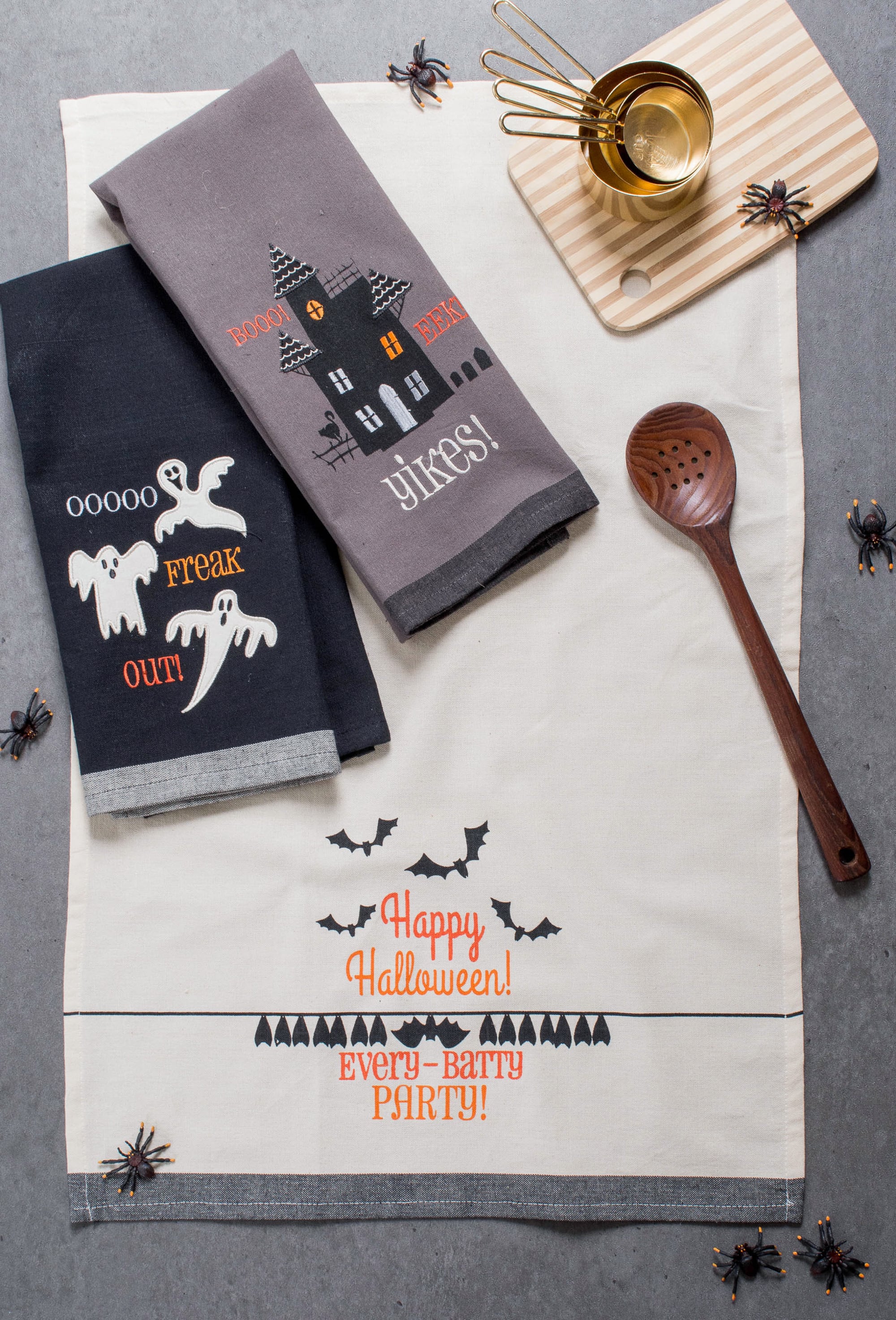 DII&#xAE; Assorted Halloween Embroidered Dishtowel Set