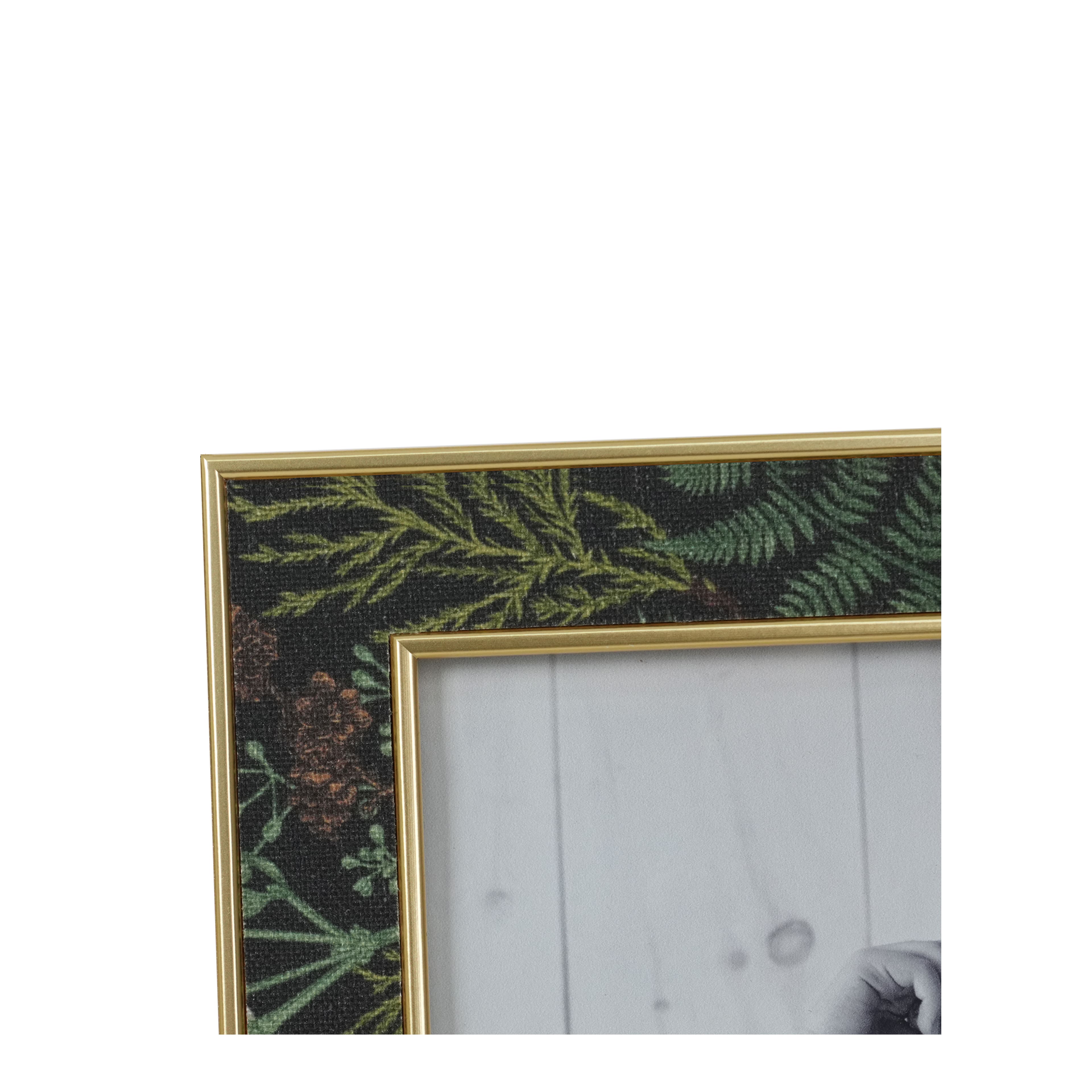 5&#x22; x 7&#x22; Holiday Pattern with Gold Edges Plastic Frame by Studio D&#xE9;cor&#xAE;