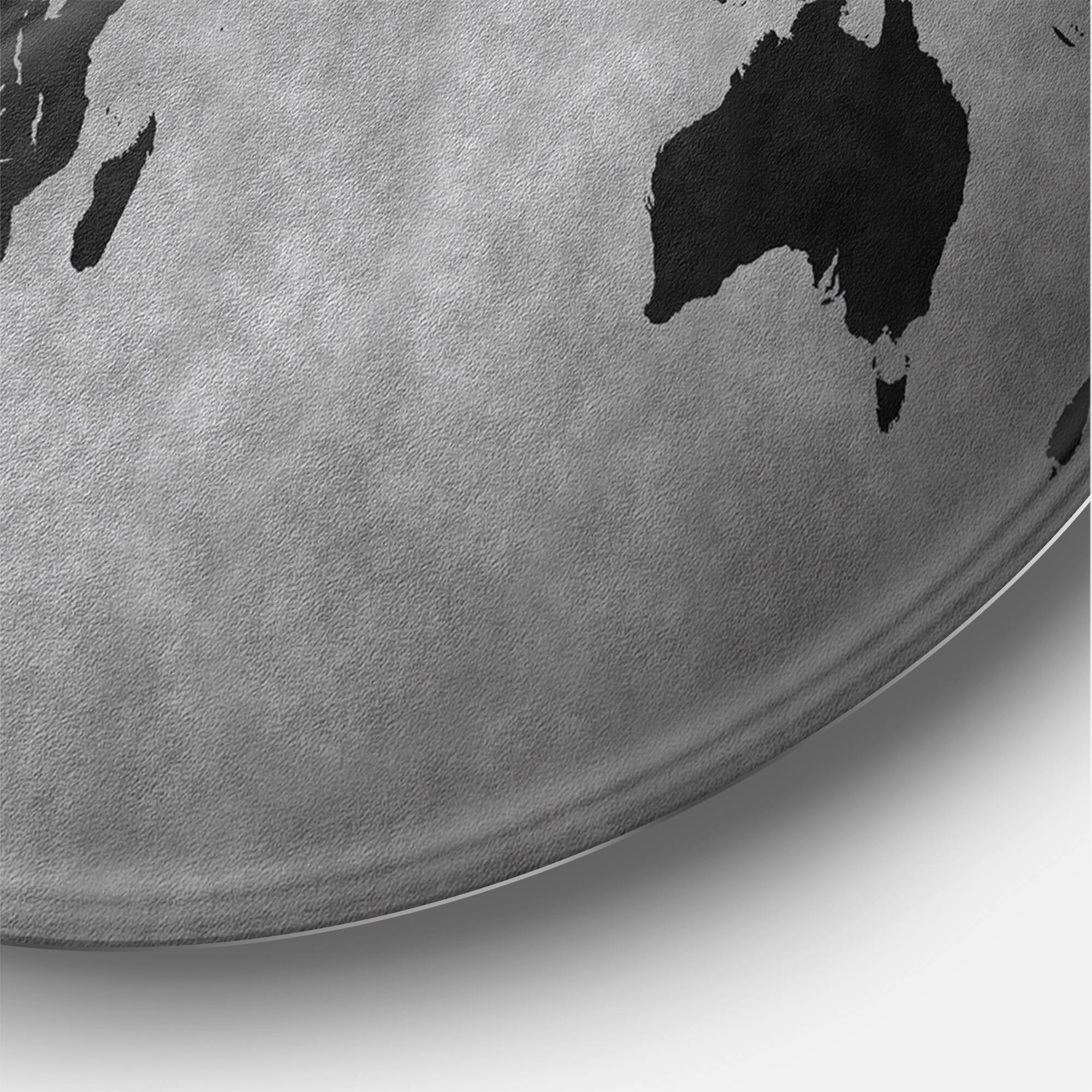 Designart - Ancient Map of The World IX - Vintage Metal Circle Wall Art