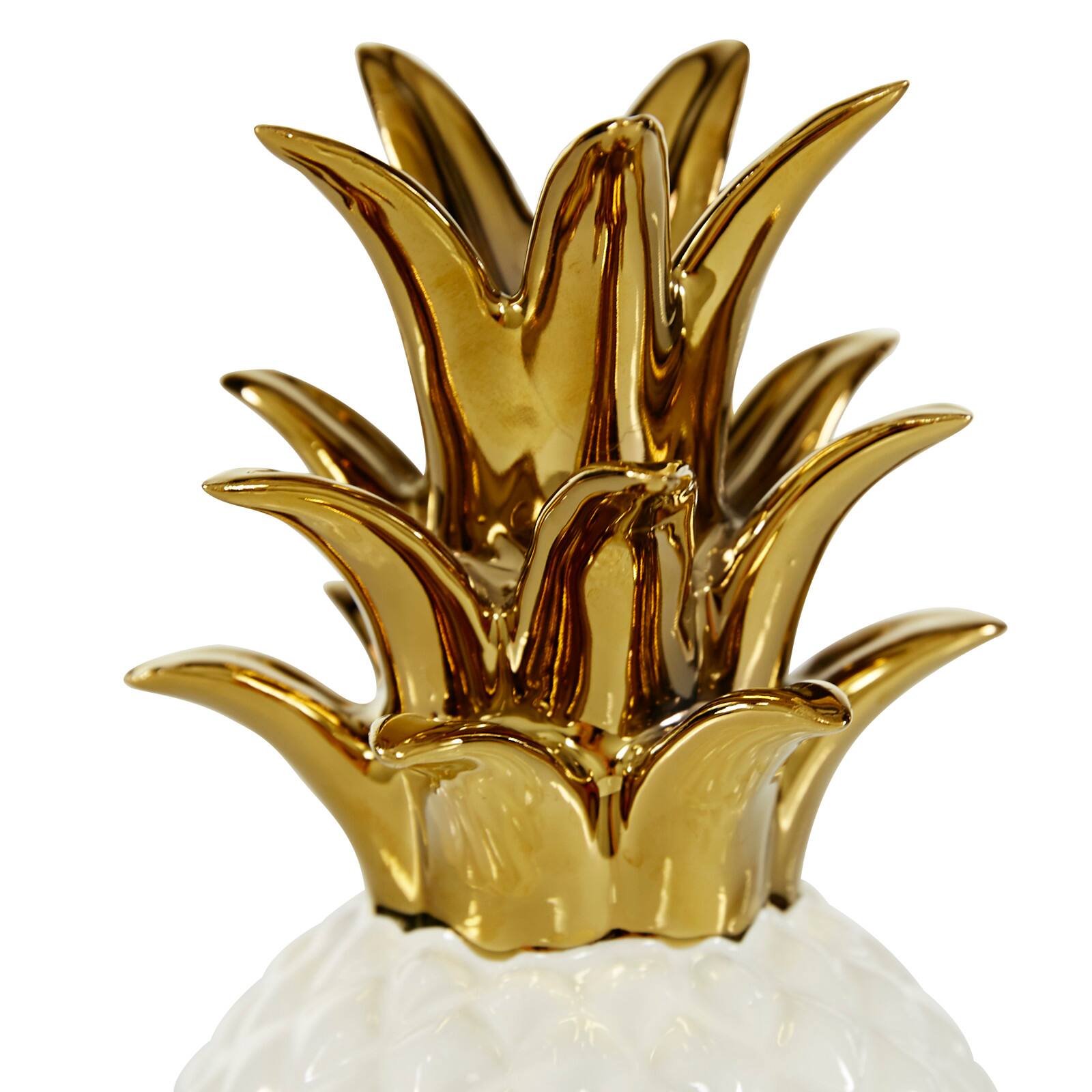 CosmoLiving by Cosmopolitan White Porcelain Modern Decorative Pineapple, 10" x 4" x 4"