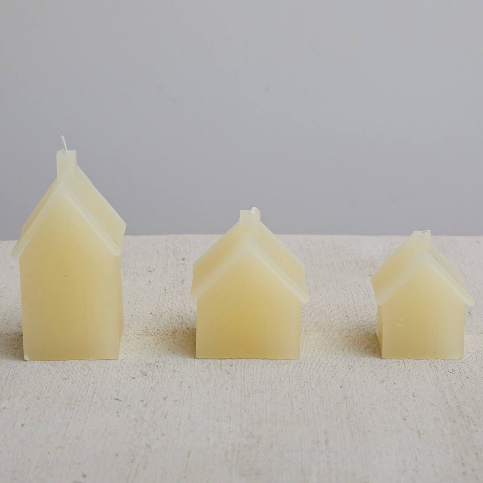 Hello Honey&#xAE; 5&#x22; Cream Unscented House Shaped Candle