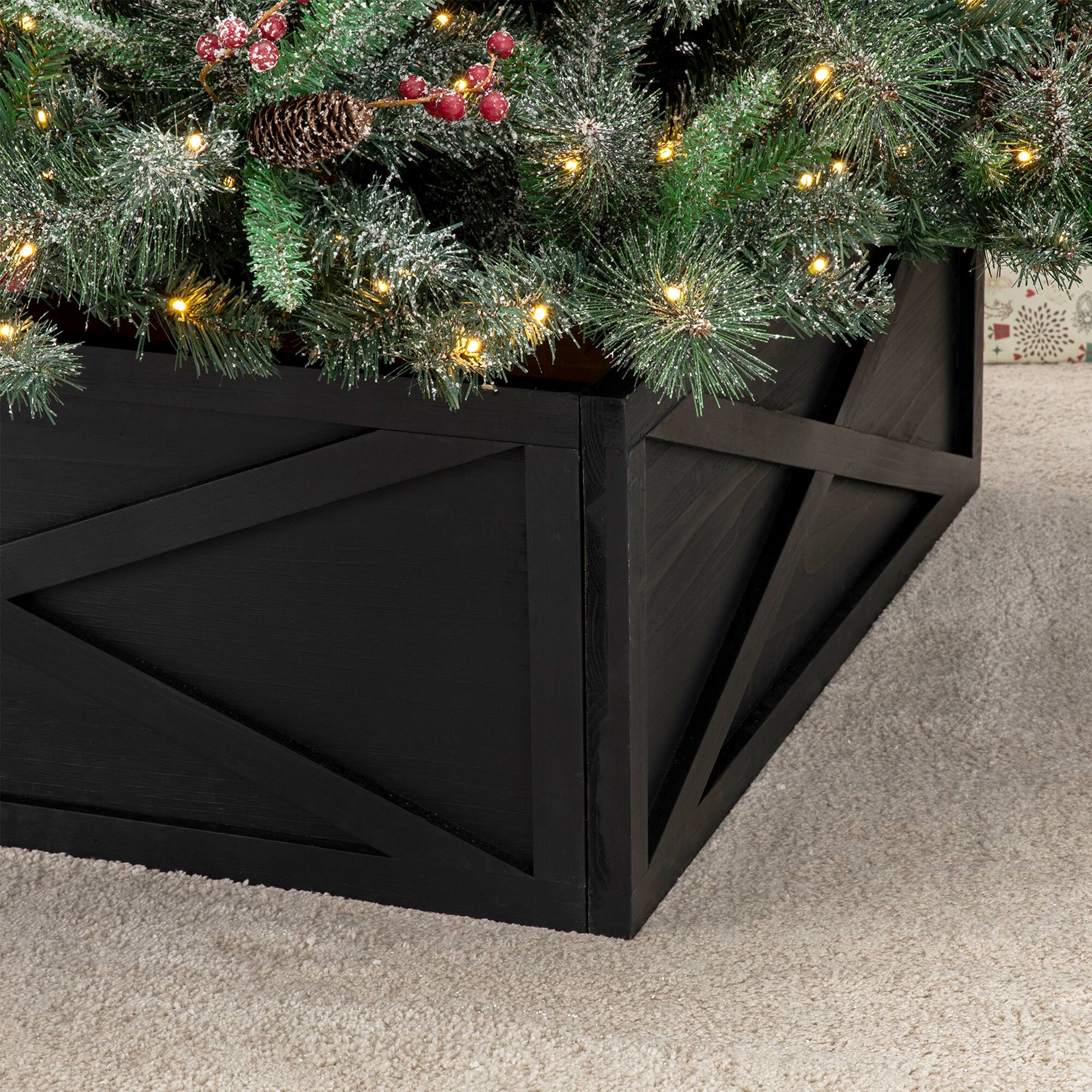 Glitzhome&#xAE; Black Wood Tree Collar
