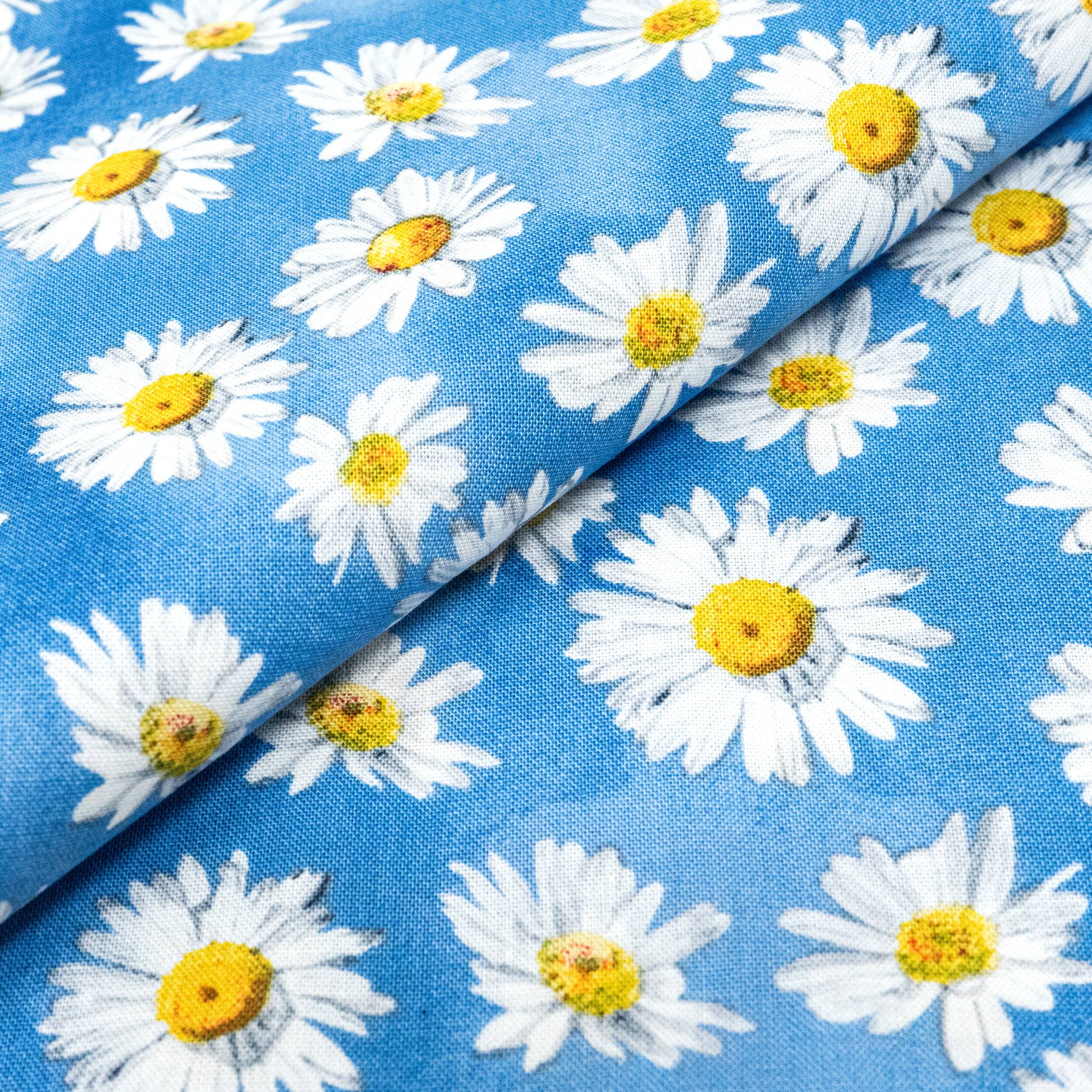 SINGER Small Daisies on Cotton Fabric