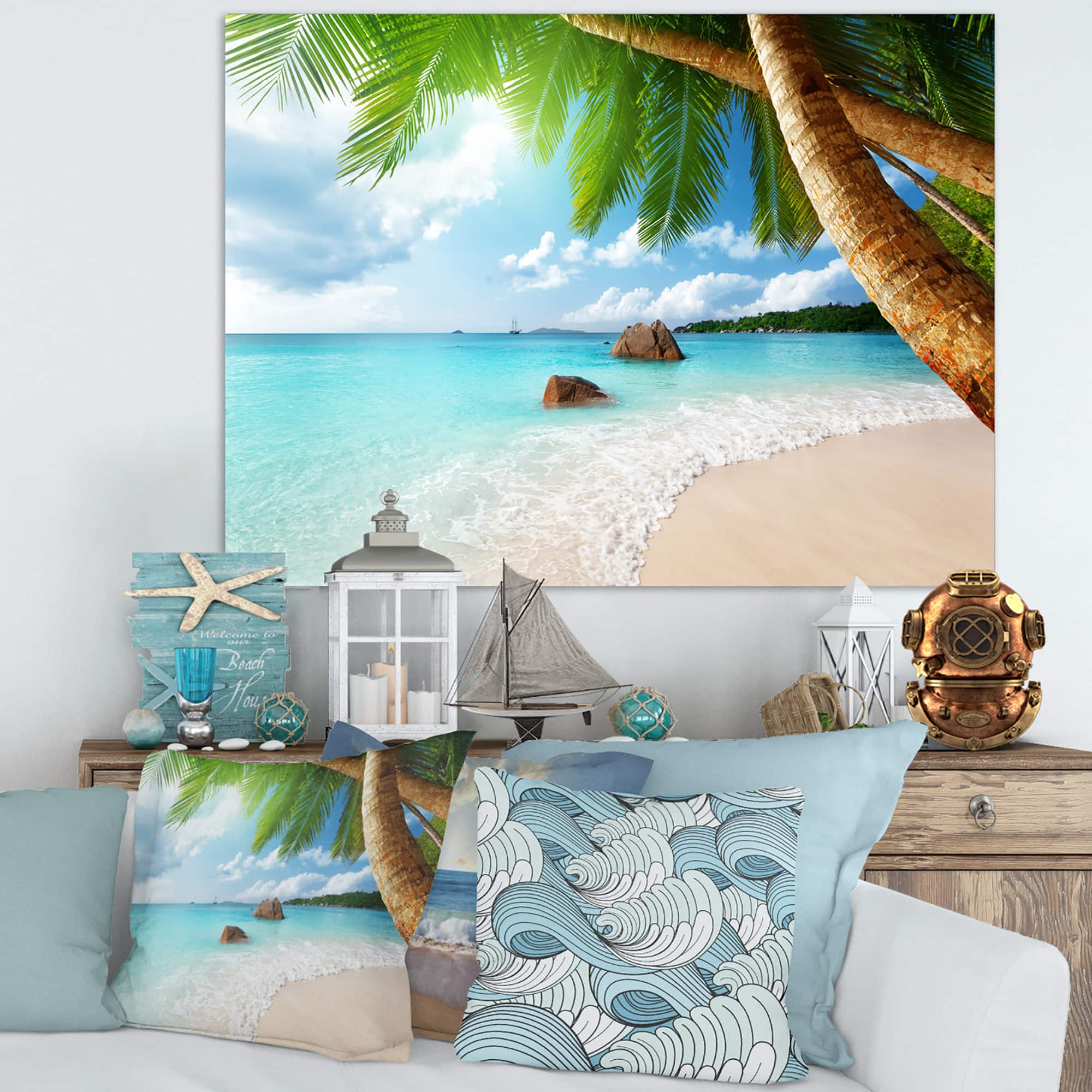 Designart - Praslin Island Seychelles Beach - Seashore Photo Canvas Print