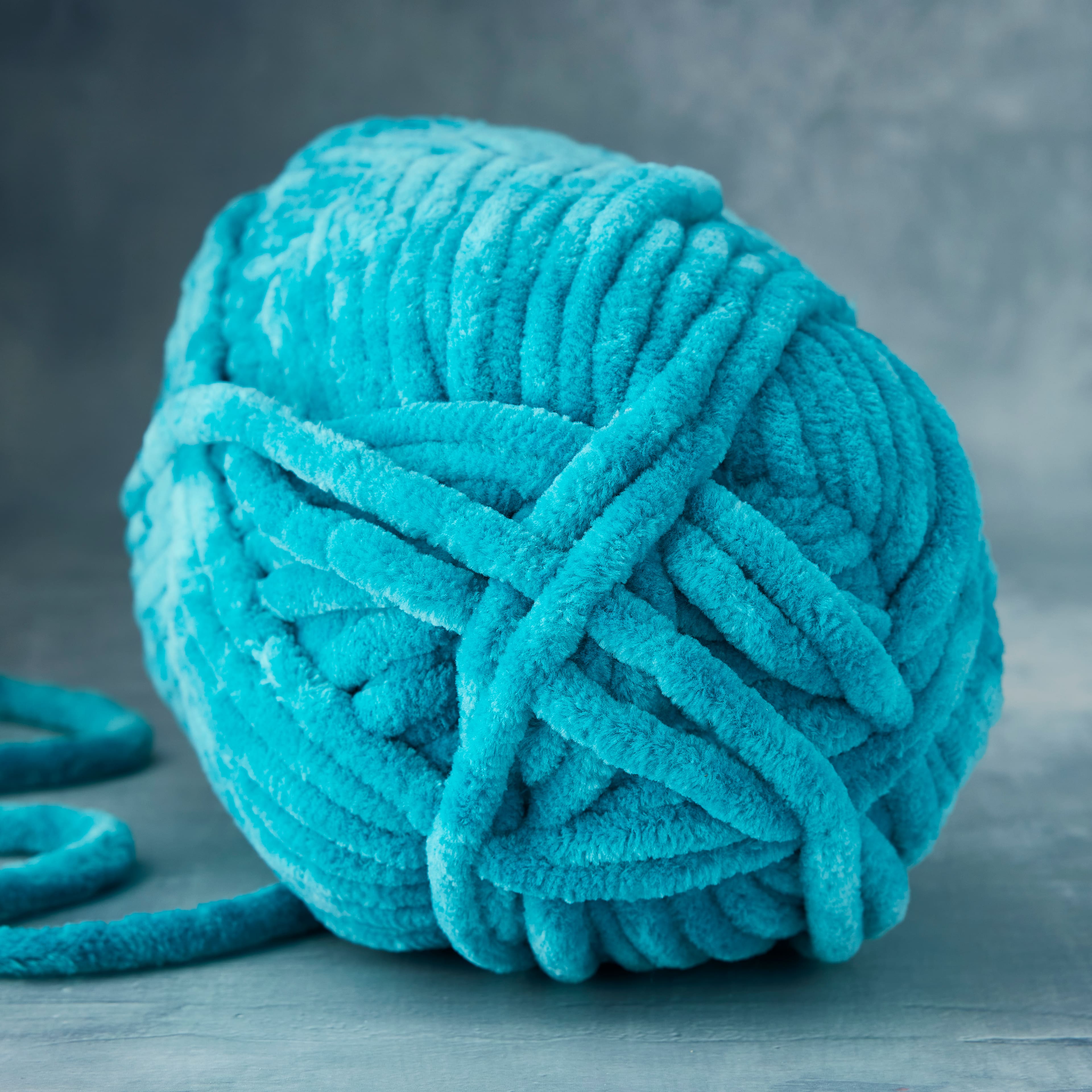 loops and threads, Art, 2 Skeins Of Sweet Snuggles Yarn Jumbo7 Free Gifts
