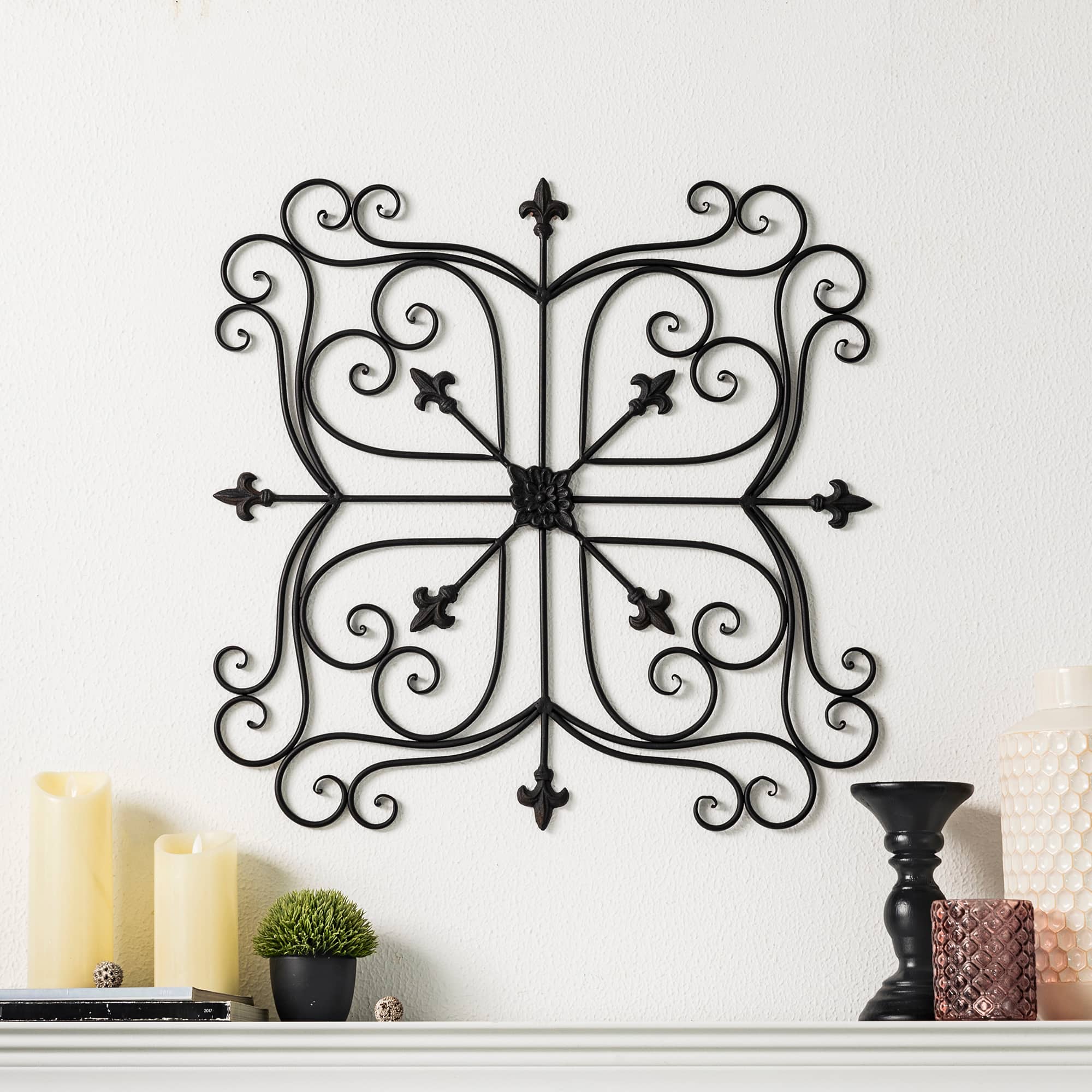 Glitzhome® 23.5" Traditional Iron Scroll Garden Wall Décor