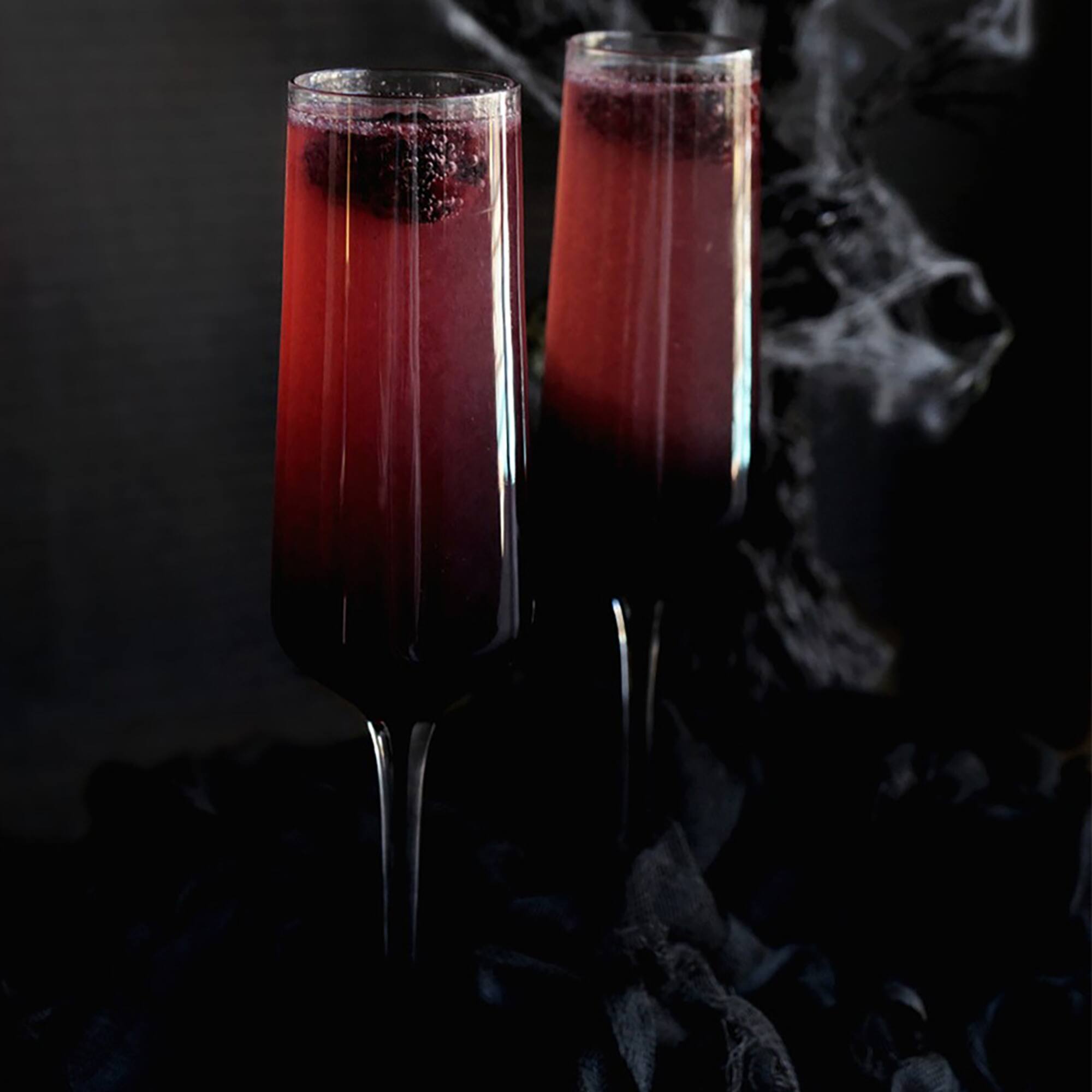 JoyJolt&#xAE; 7.3oz. Black Swan Champagne Glasses, 2ct.