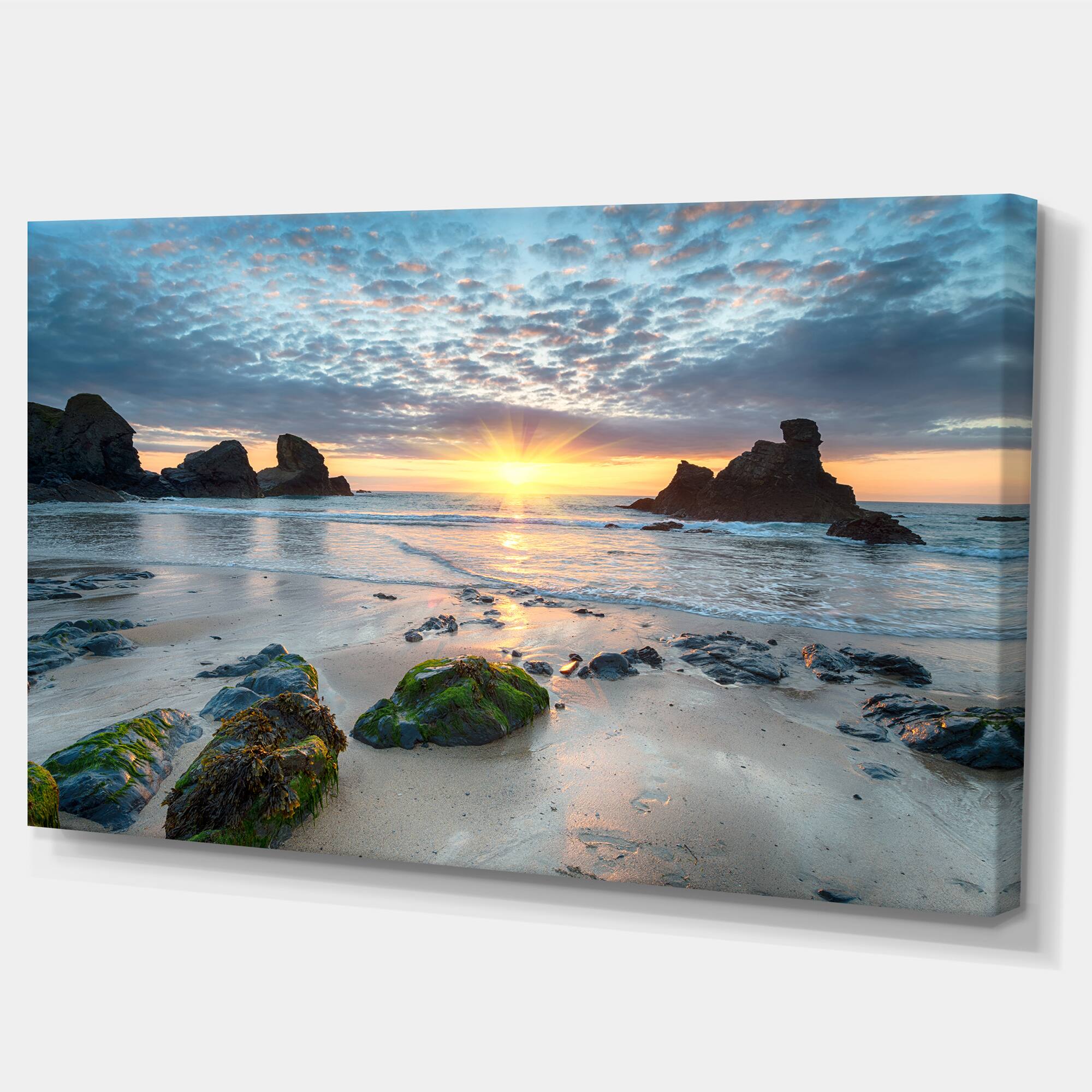 Designart - Beautiful Porthcothan Bay - Large Seashore Canvas Wall Art