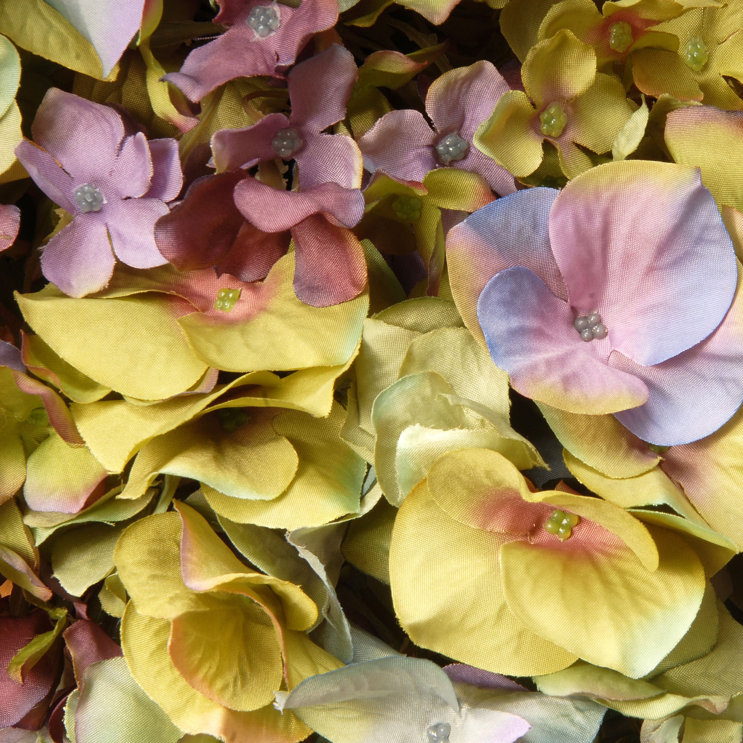 18&#x22; Mixed Hydrangea Wreath