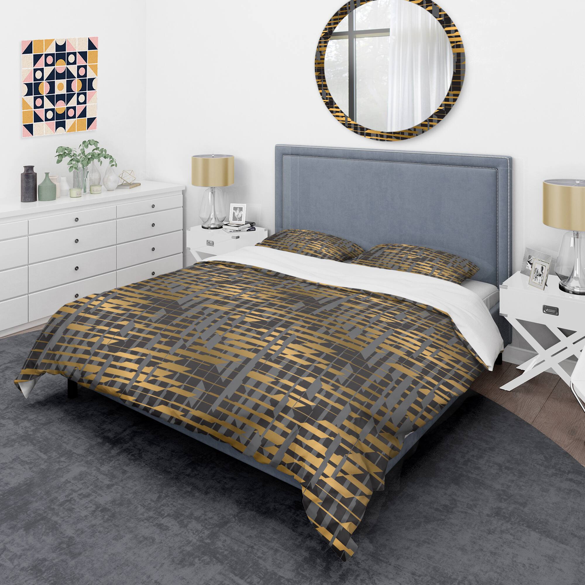 Designart &#x27;Gold Checkered Pattern I&#x27; Mid-Century Duvet Cover Set