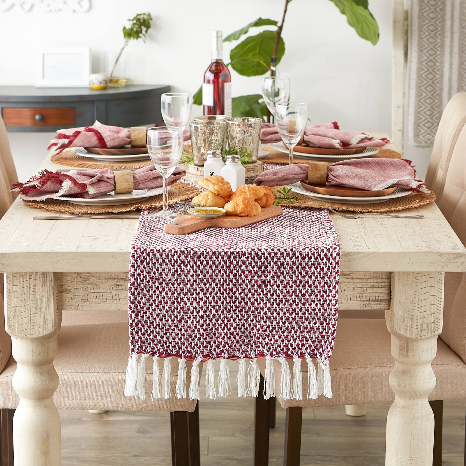 DII&#xAE; 72&#x22; Woven Table Runner