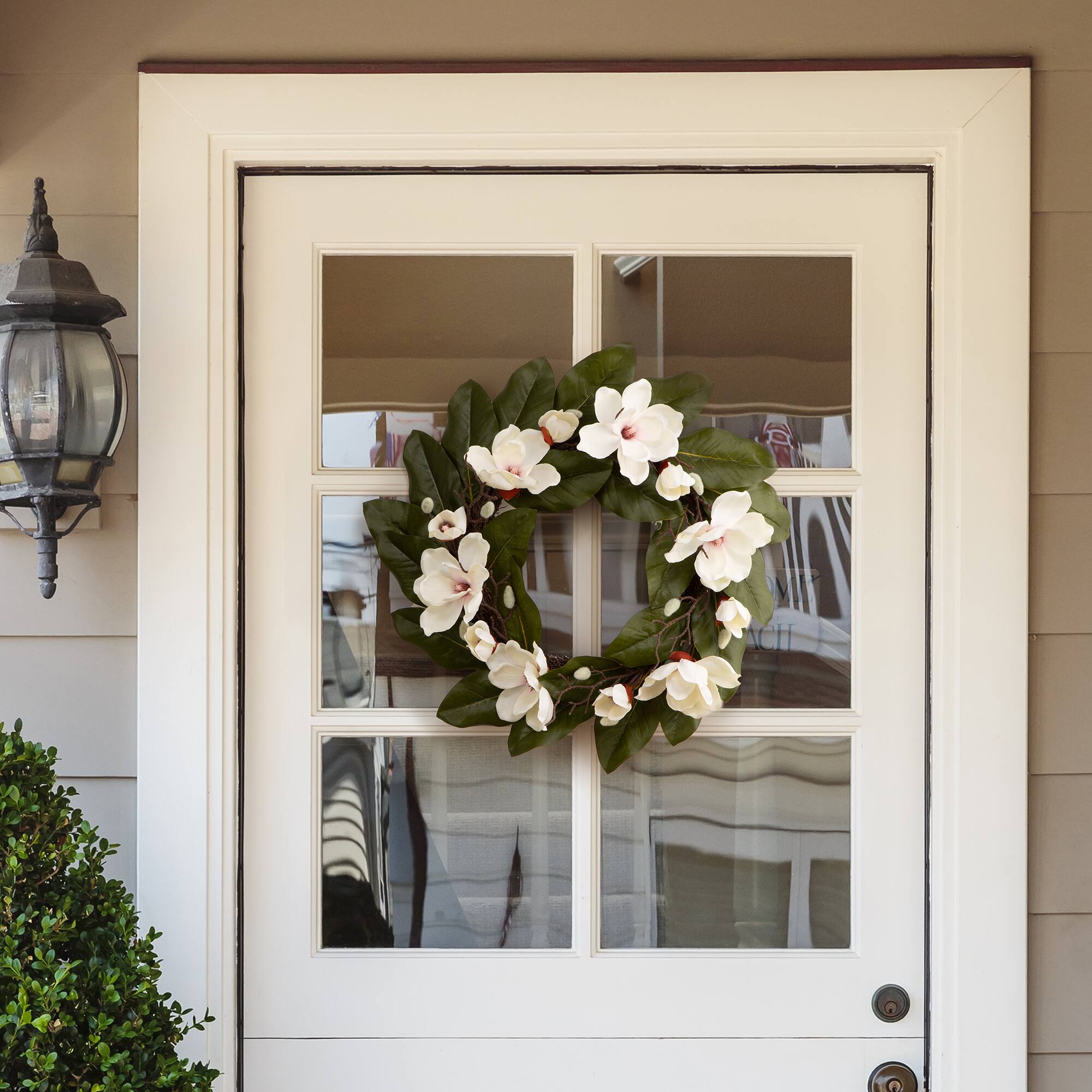 Glitzhome&#xAE; 24&#x27;&#x27; Magnolia Wreath