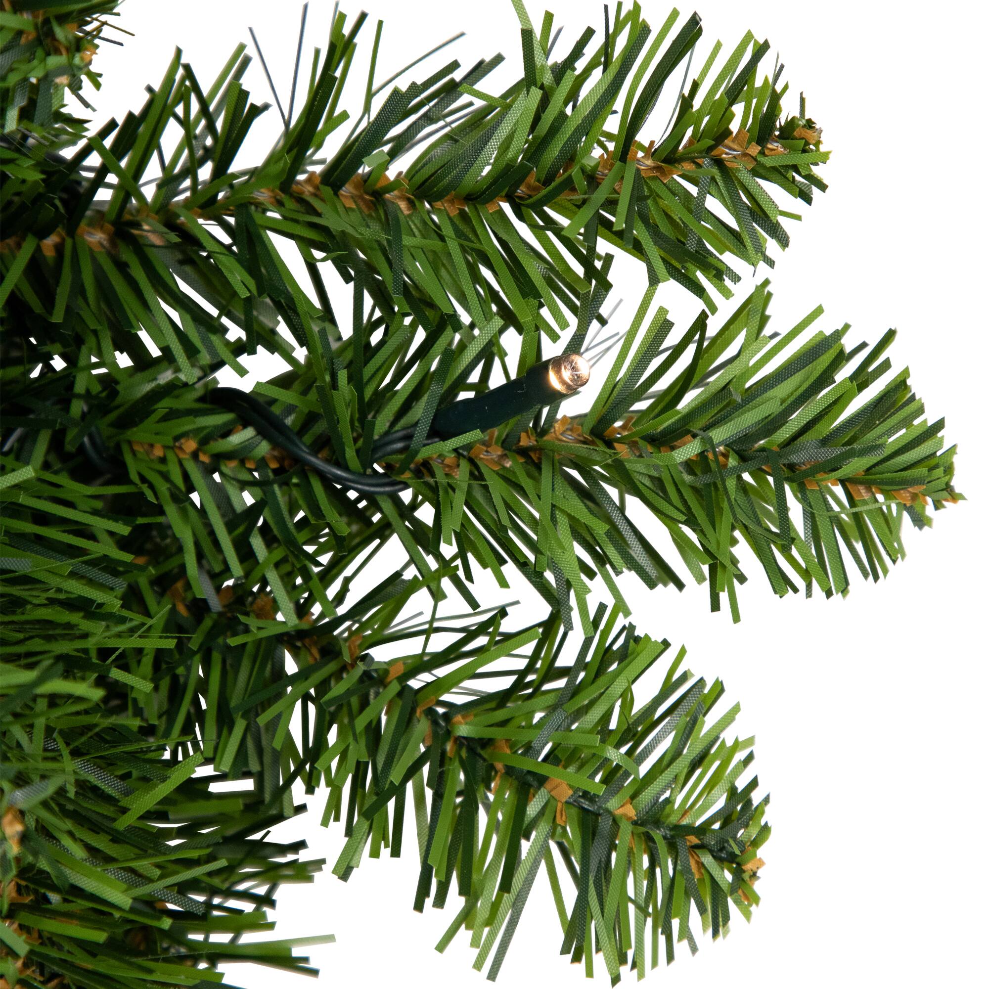 30&#x22; LED Canadian Pine Artificial Christmas Wreath