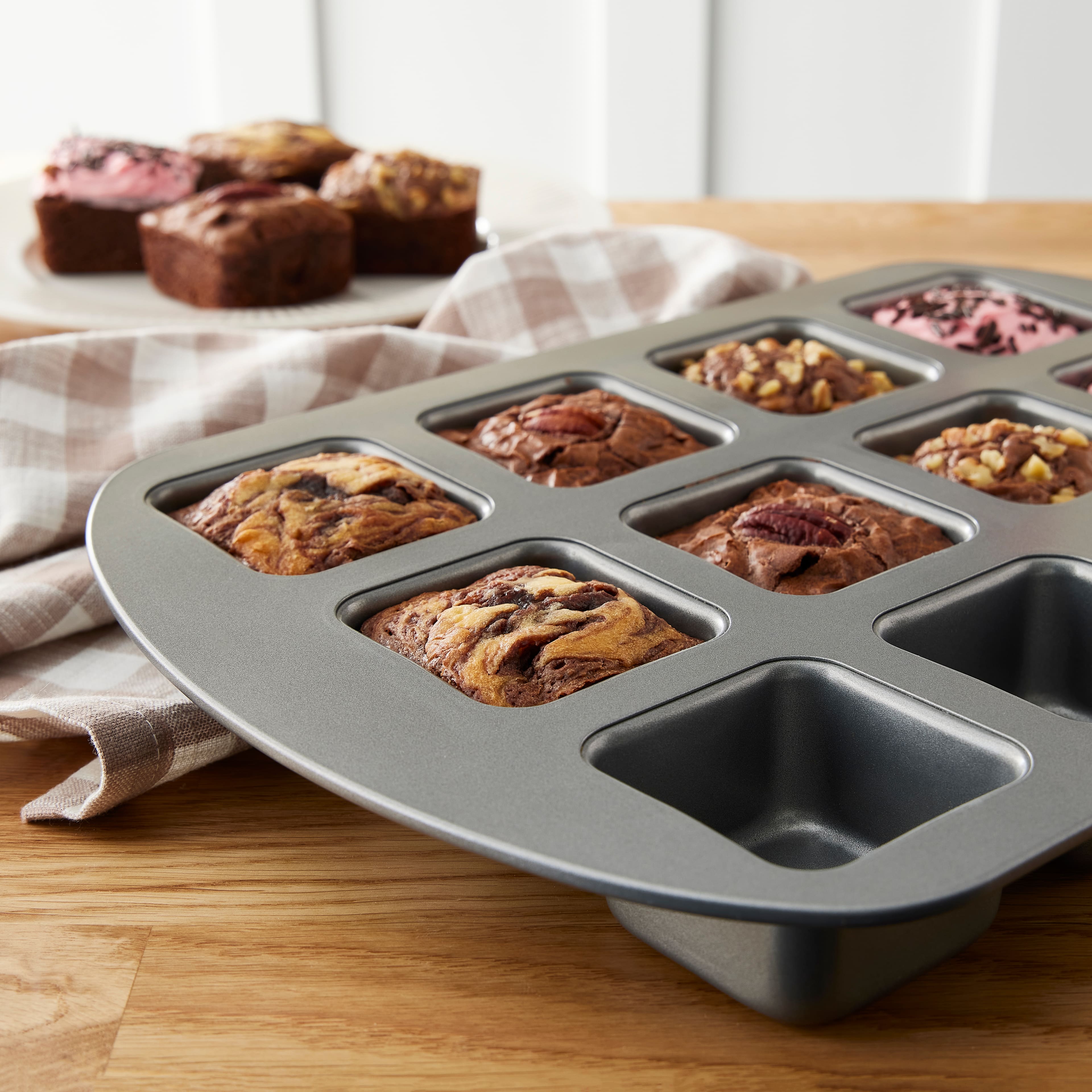 Celebrate It 6 Pack: Non-Stick Mini Brownie Pan