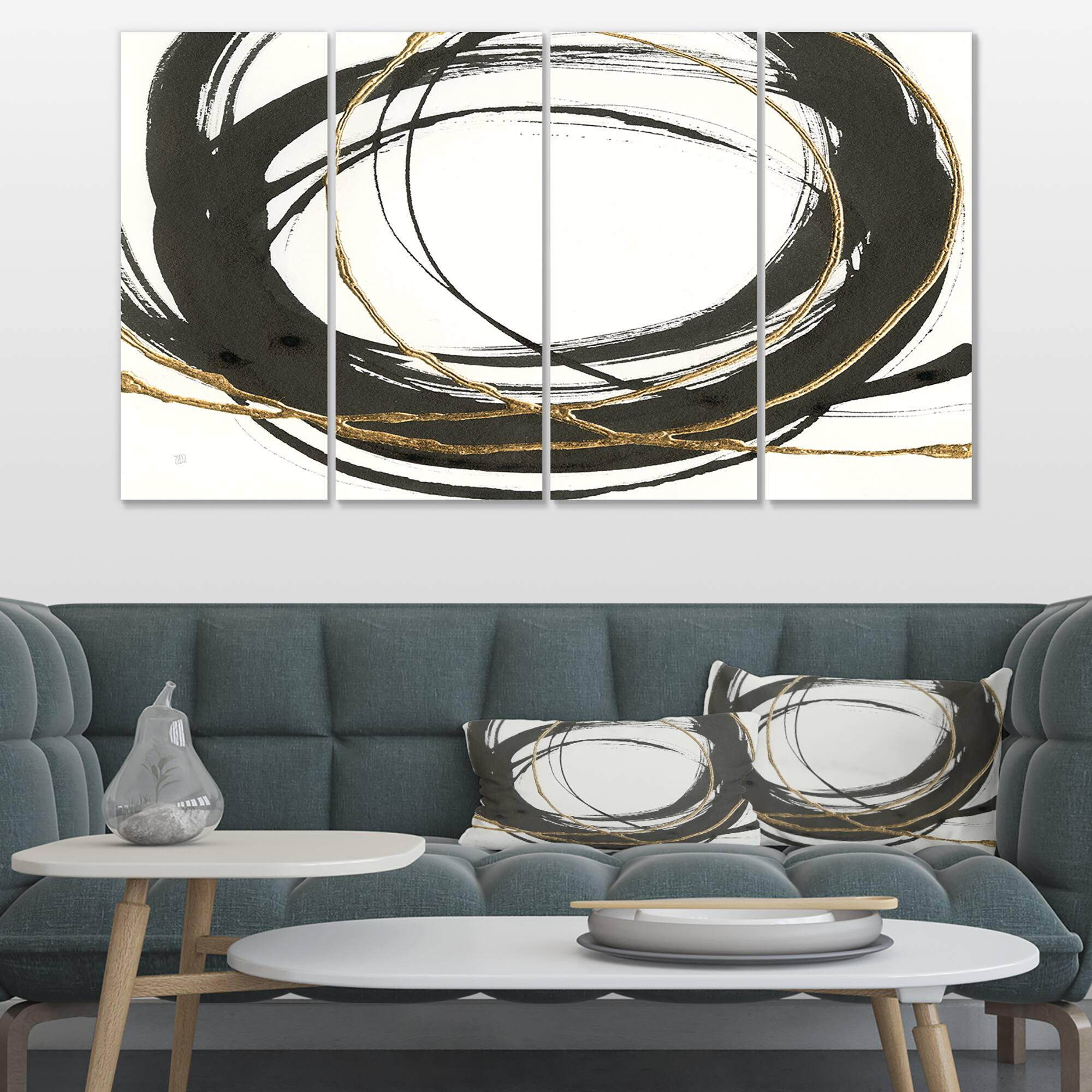 Designart - Gold Glamour Circle III